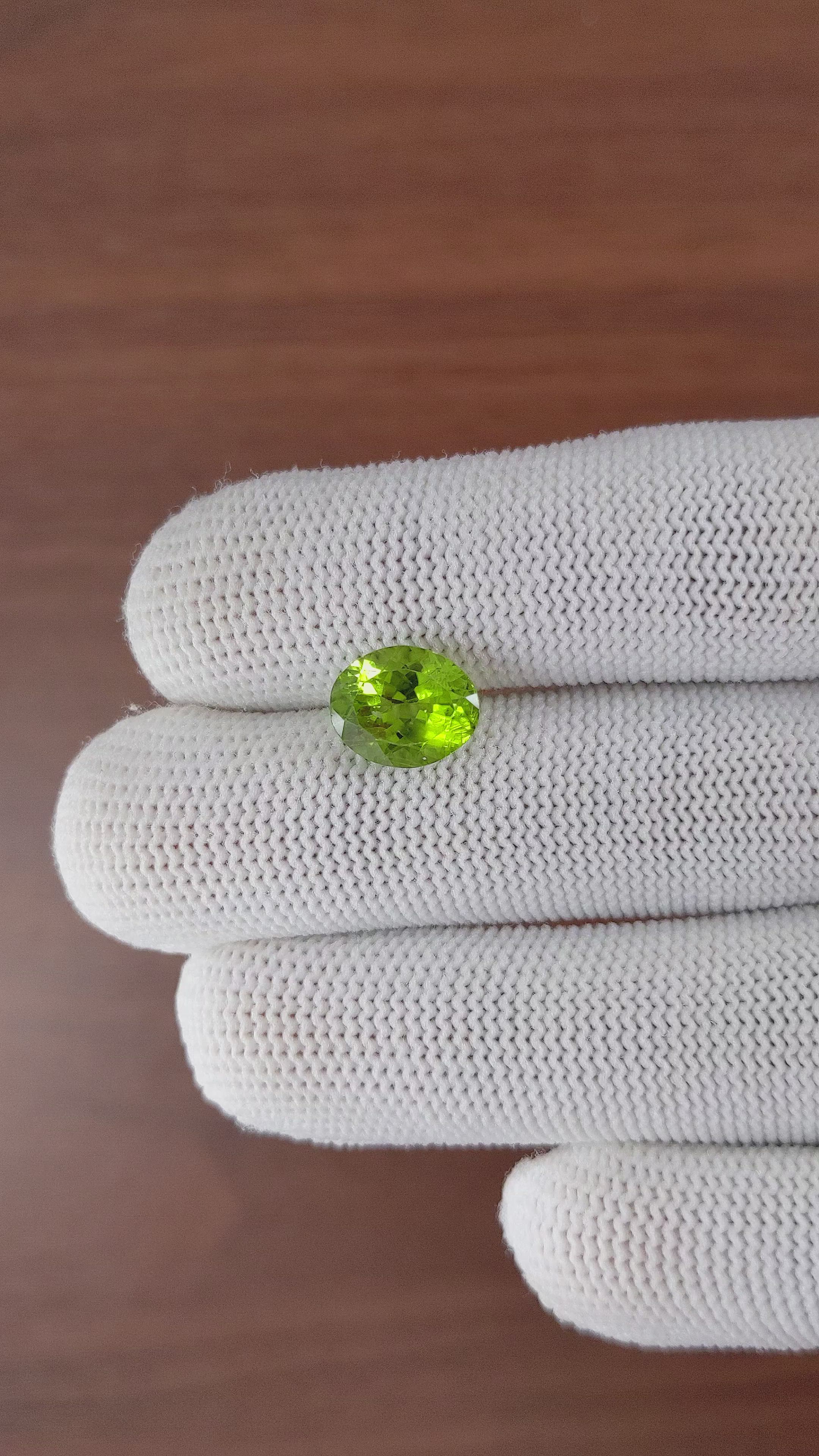 3.70 Ct. Peridot from Ceylon (Sri Lanka) Size Video