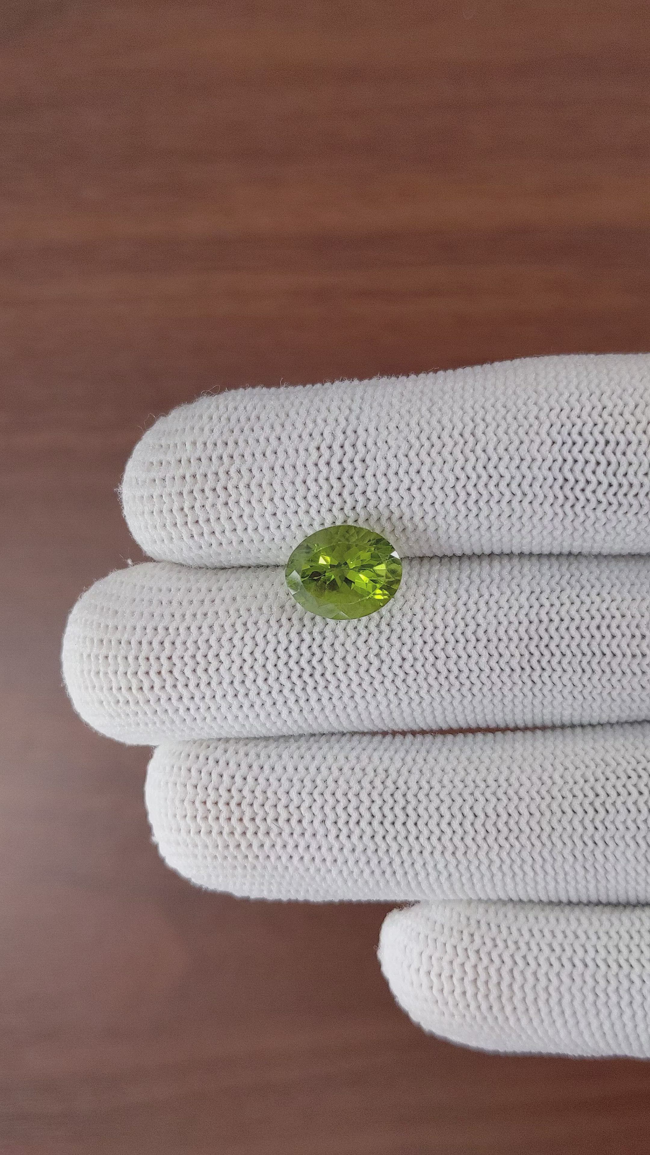 4.14 Ct. Peridot from Ceylon (Sri Lanka) Size Video