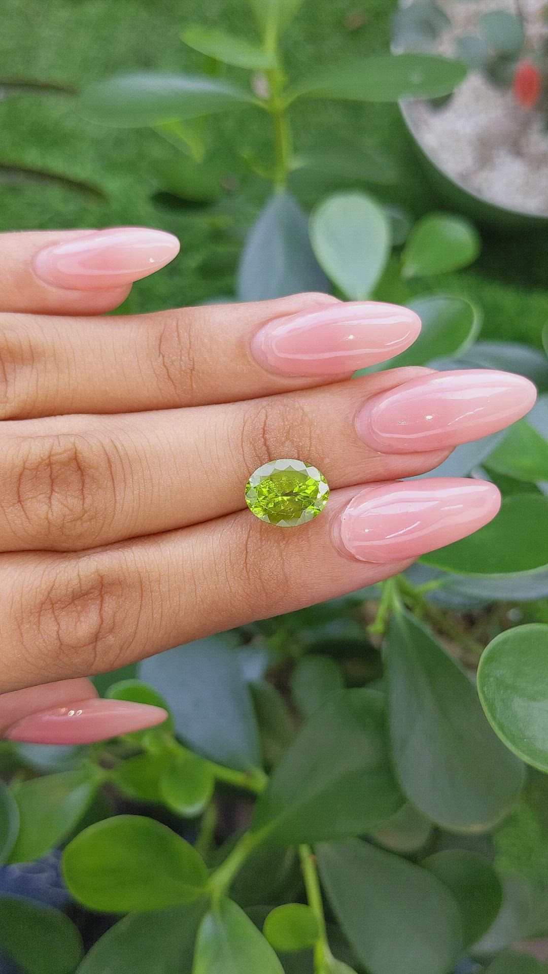 4.14 Ct. Peridot from Ceylon (Sri Lanka) Size Video