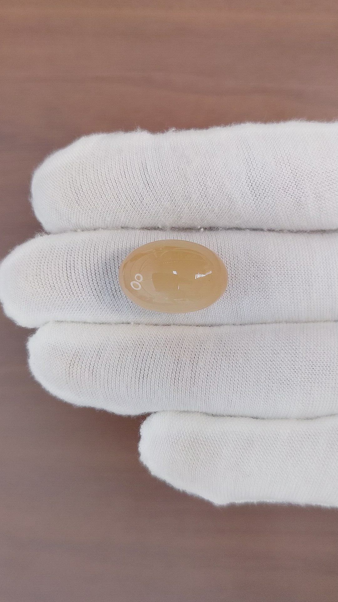 20.49 Ct. Cabochon Moonstone from Ceylon (Sri Lanka) Size Video