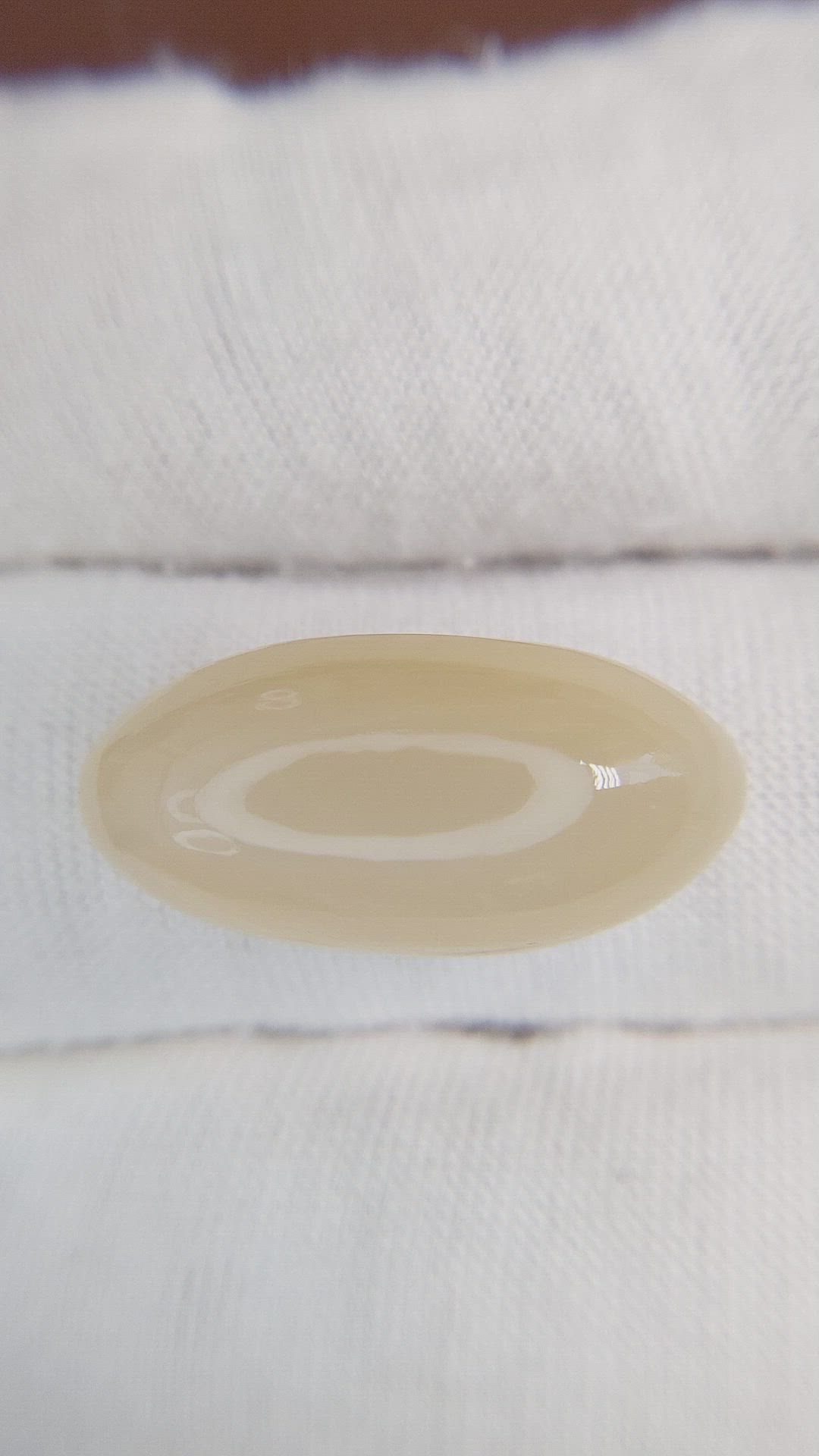 19.77 Ct. Cabochon Moonstone from Ceylon (Sri Lanka) Size Video