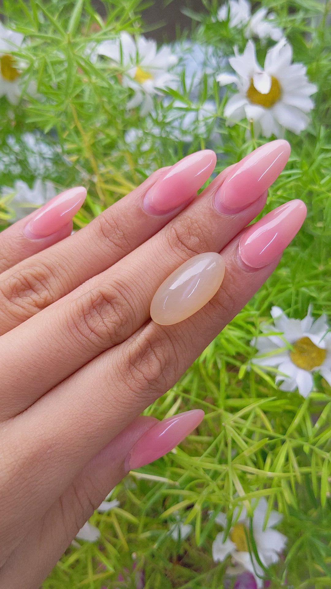 19.77 Ct. Cabochon Moonstone from Ceylon (Sri Lanka) Size Video