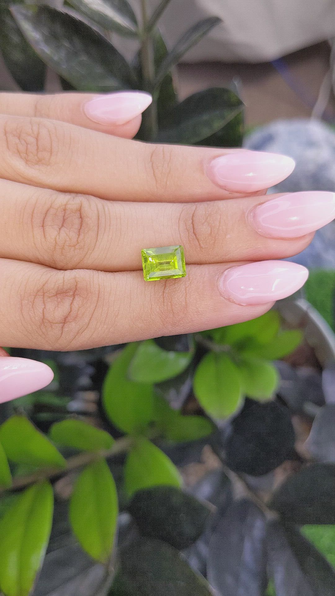 2.89 Ct. Peridot from Ceylon (Sri Lanka) Size Video