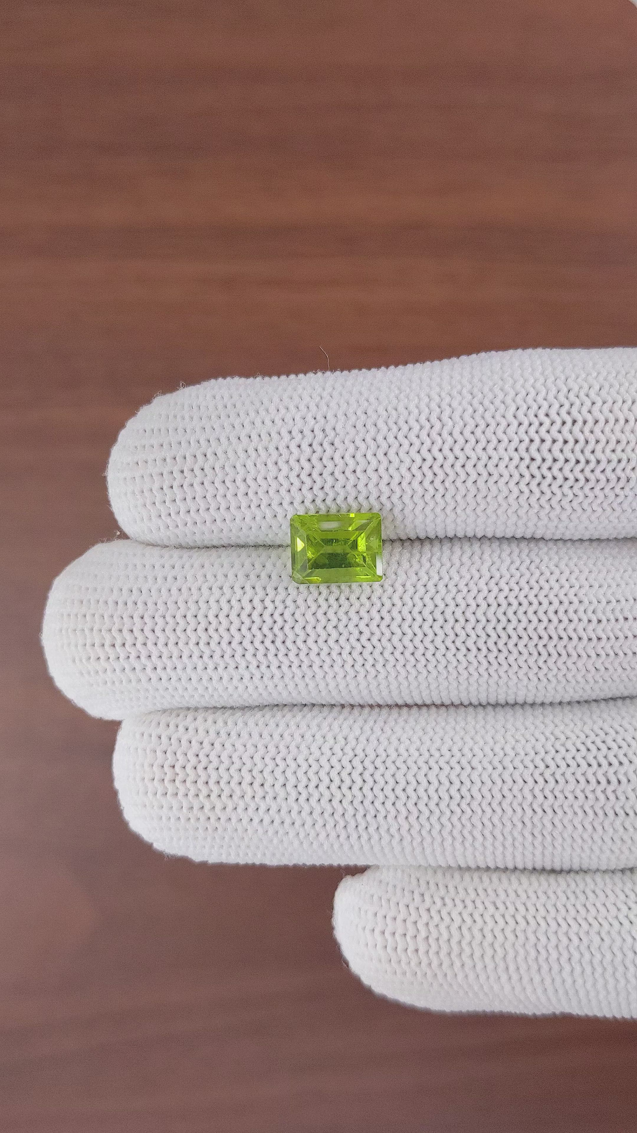 2.89 Ct. Peridot from Ceylon (Sri Lanka) Size Video