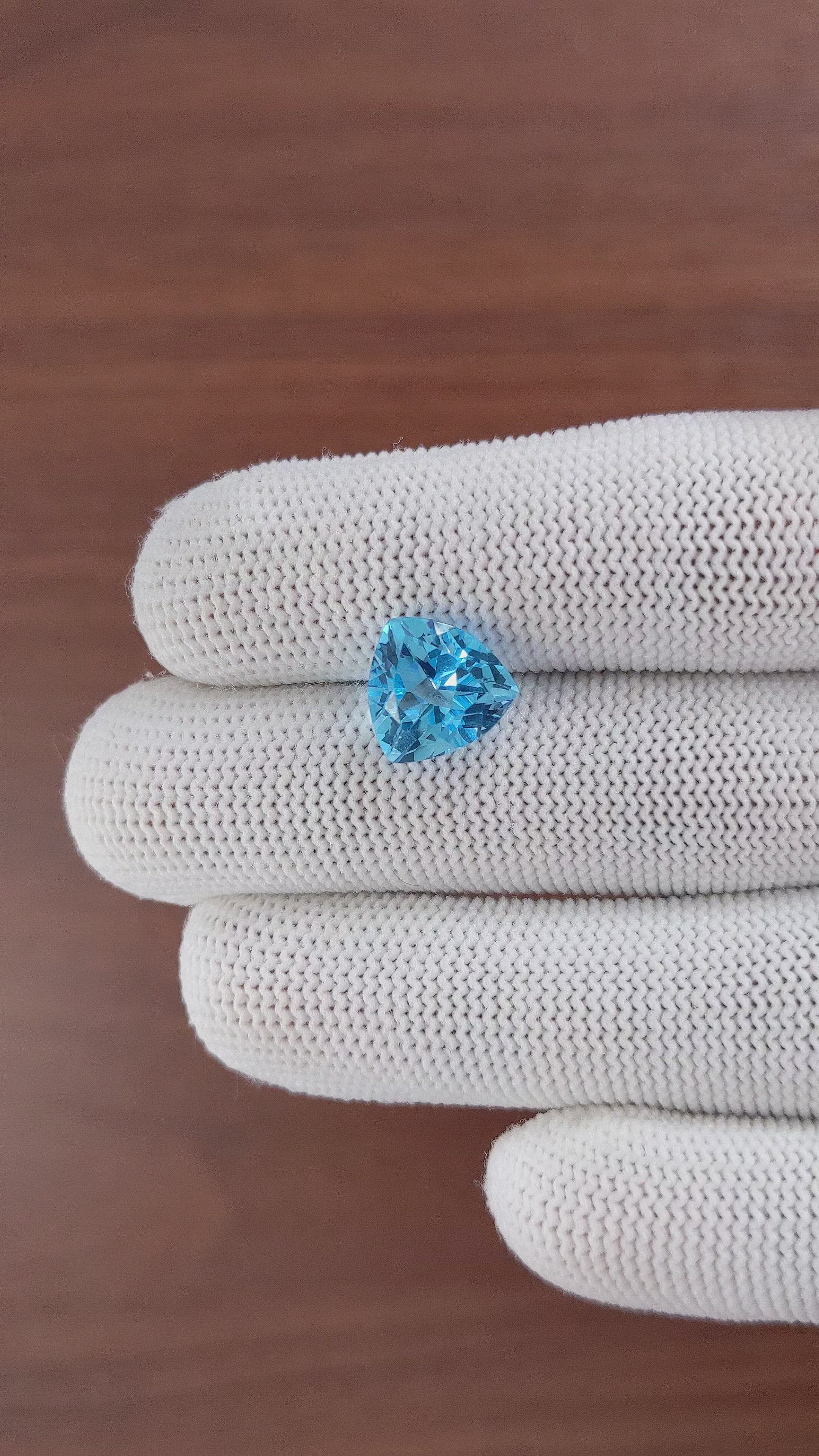 5.41 Ct. Topaz from Ceylon (Sri Lanka) Size Video