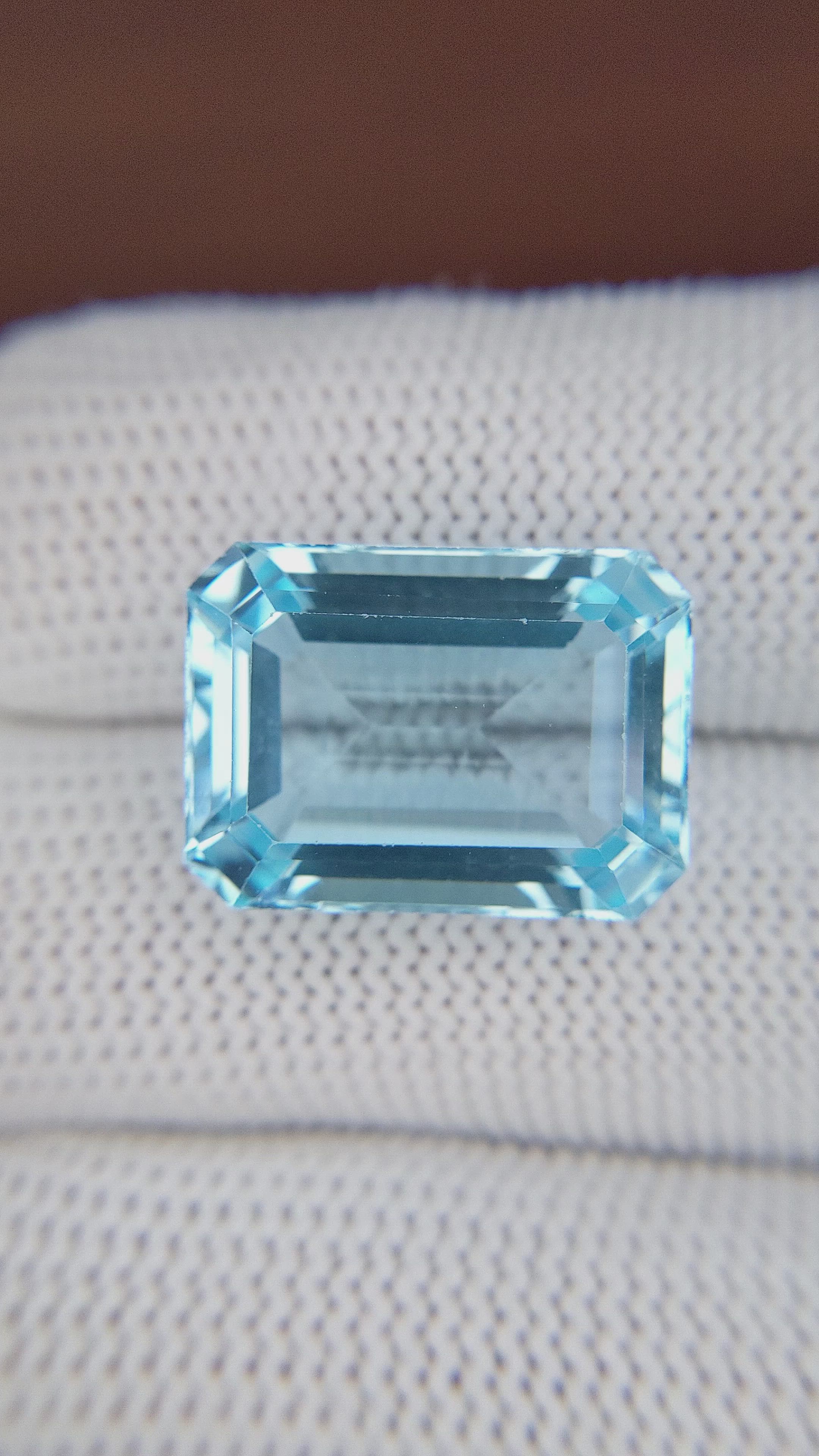 21.42 Ct. Topaz from Ceylon (Sri Lanka) Size Video