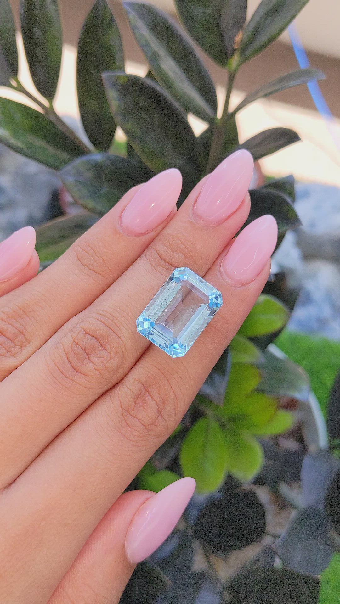 21.42 Ct. Topaz from Ceylon (Sri Lanka) Size Video