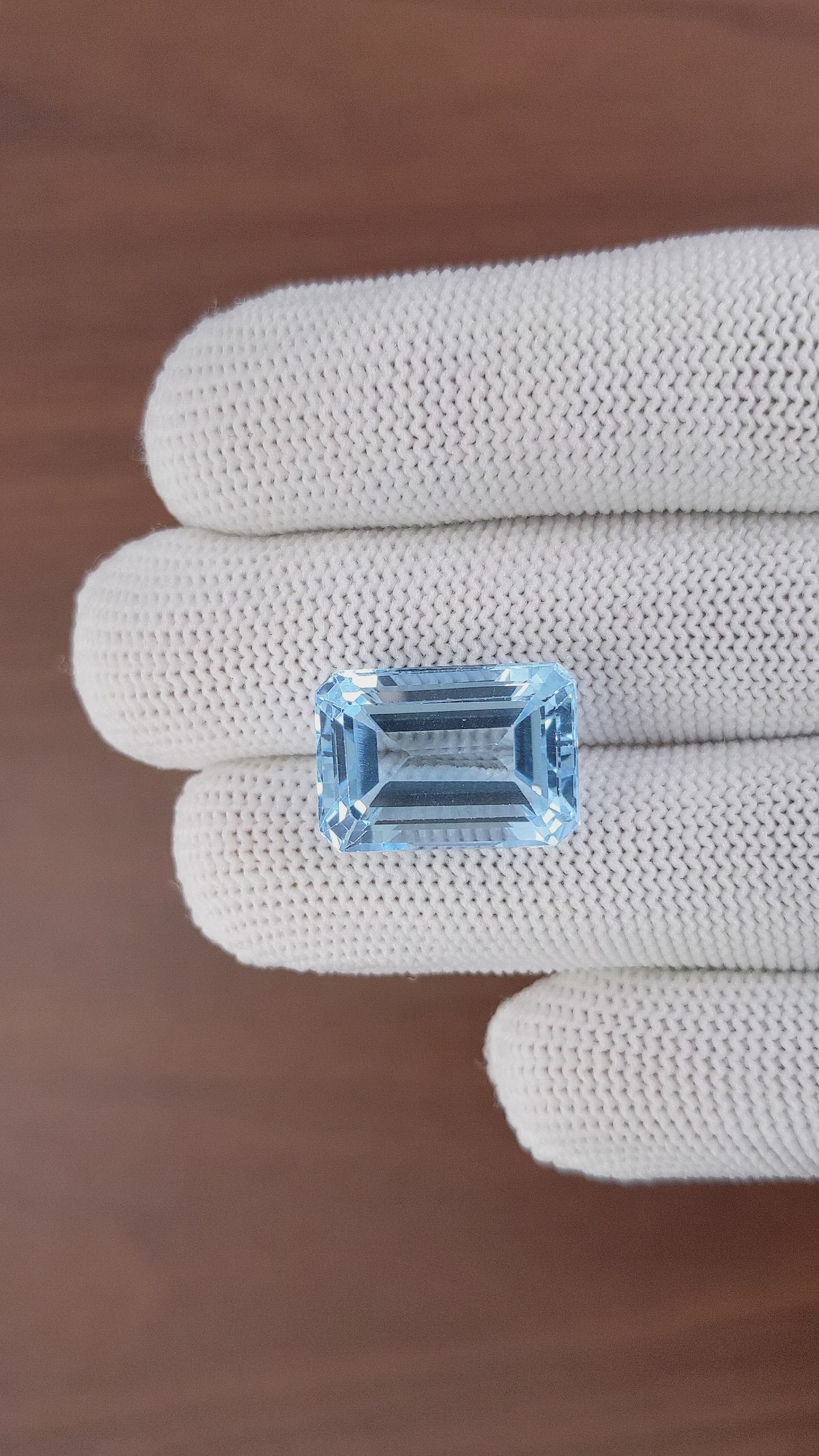20.72 Ct. Topaz from Ceylon (Sri Lanka) Size Video
