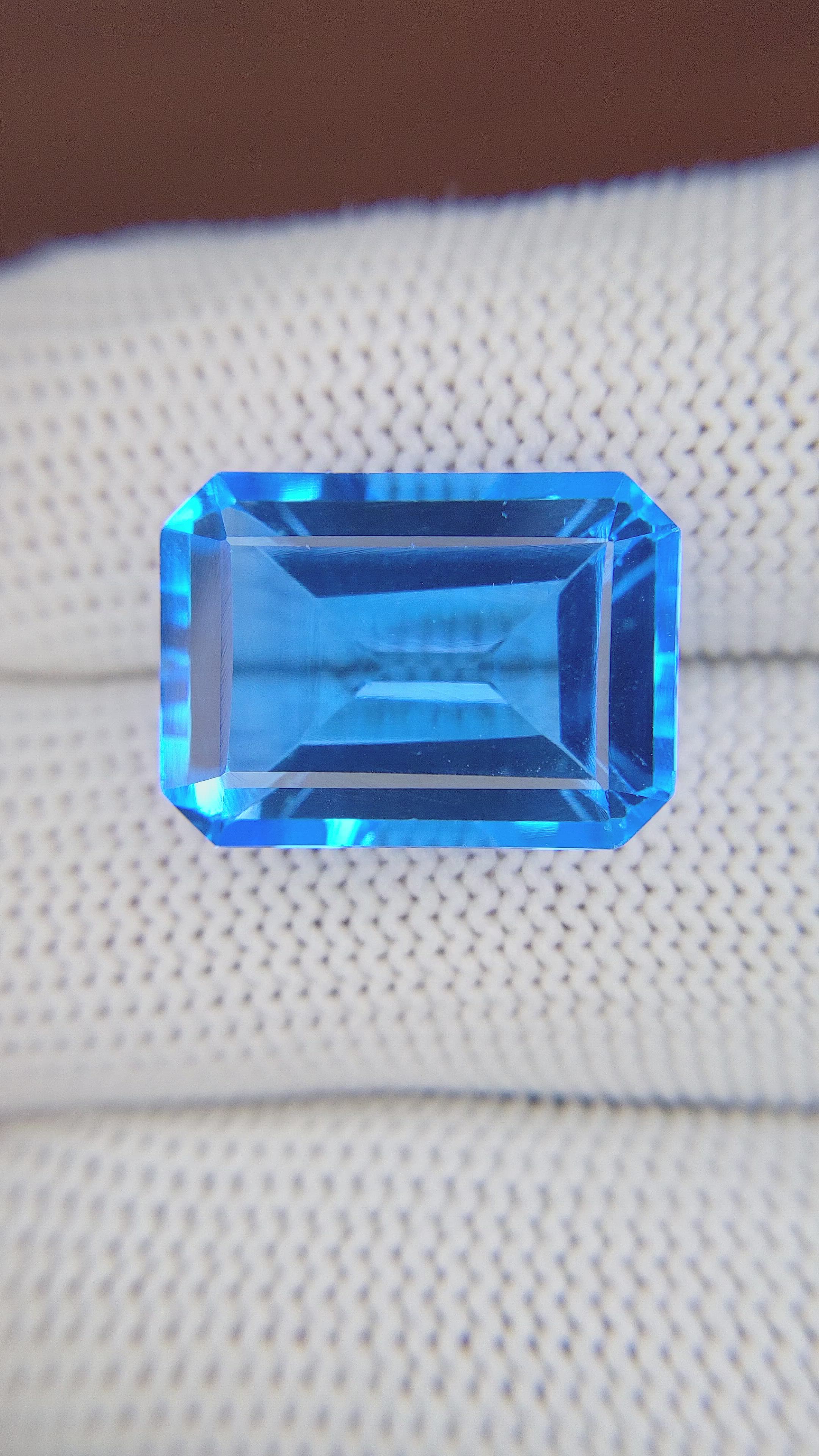 18.89 Ct. Topaz from Ceylon (Sri Lanka) Size Video