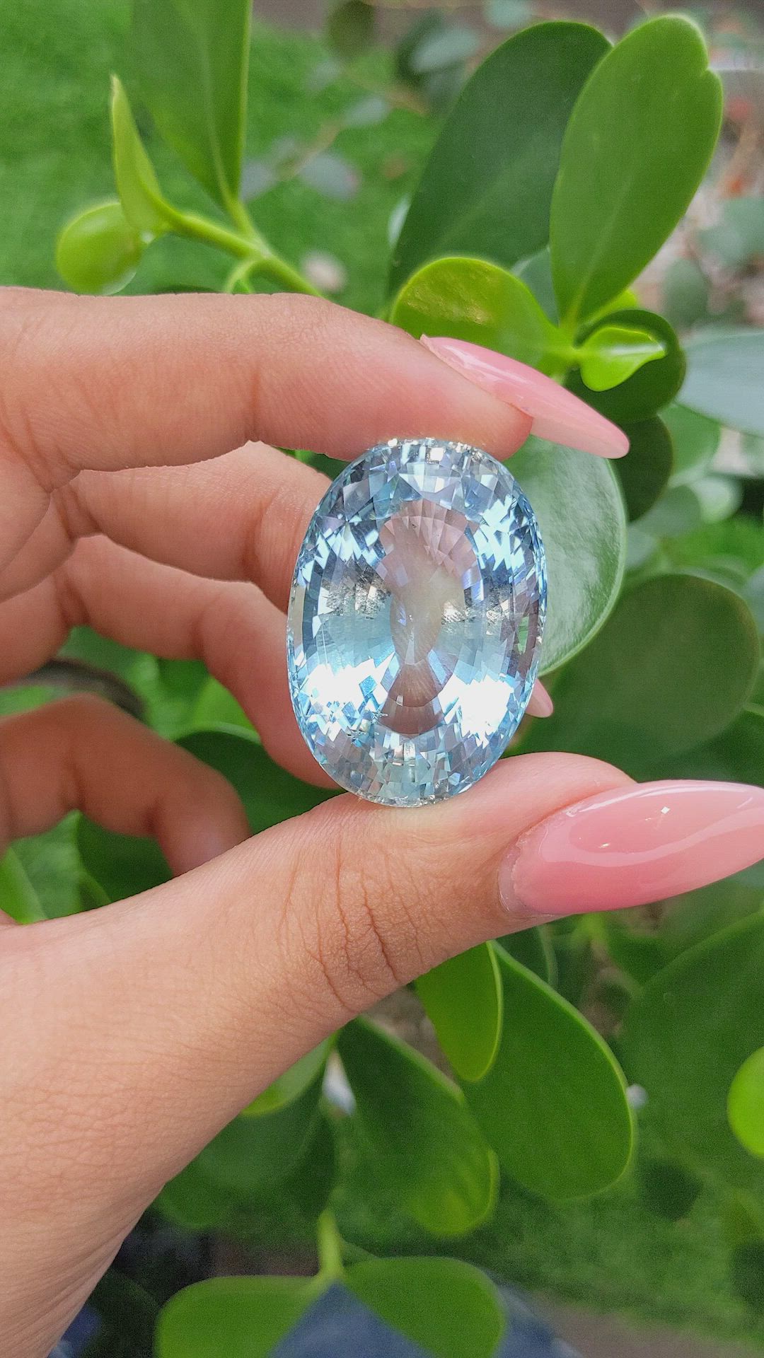 128.90 Ct. Topaz from Ceylon (Sri Lanka) Size Video