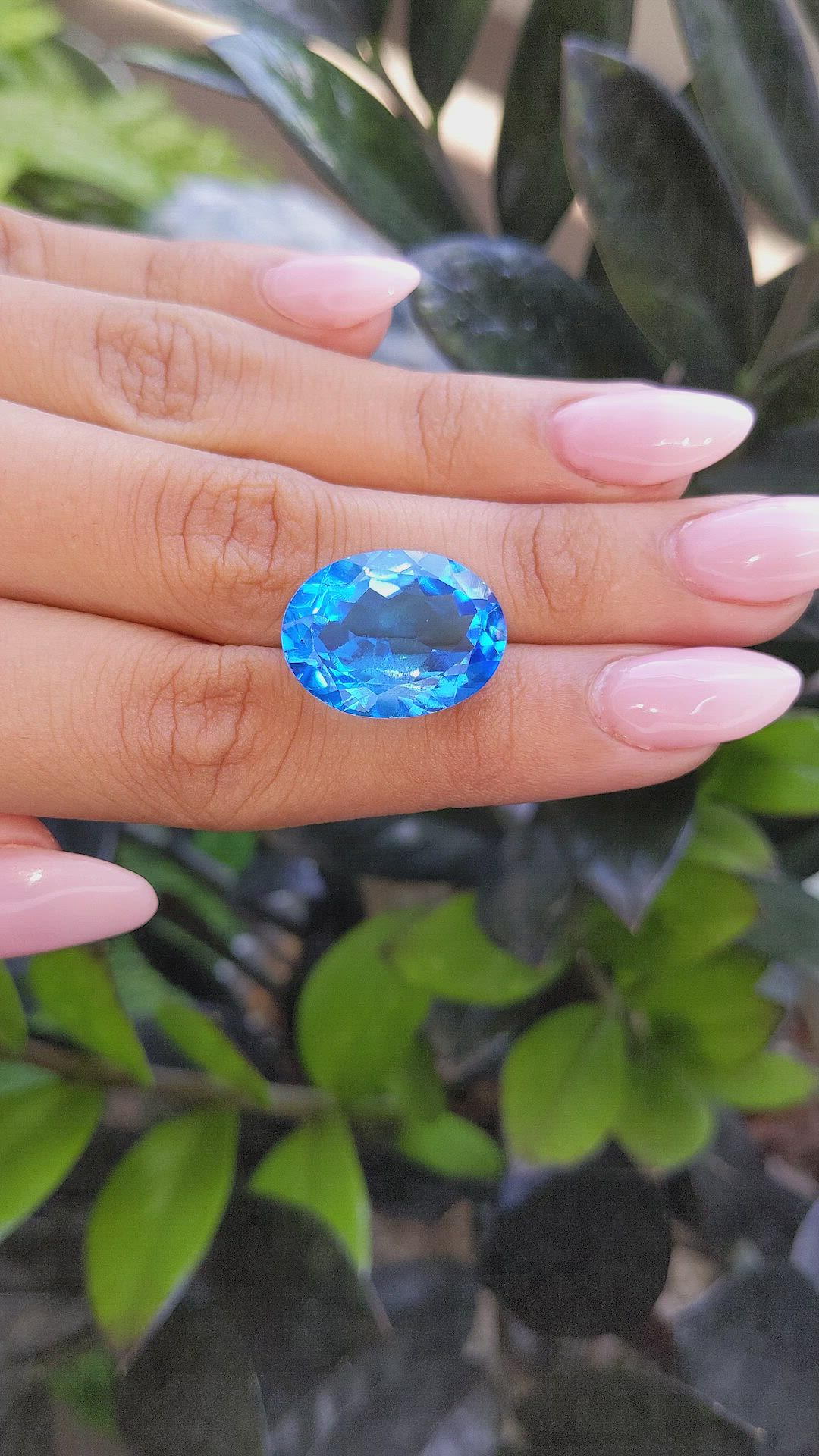 20.74 Ct. Topaz from Ceylon (Sri Lanka) Size Video