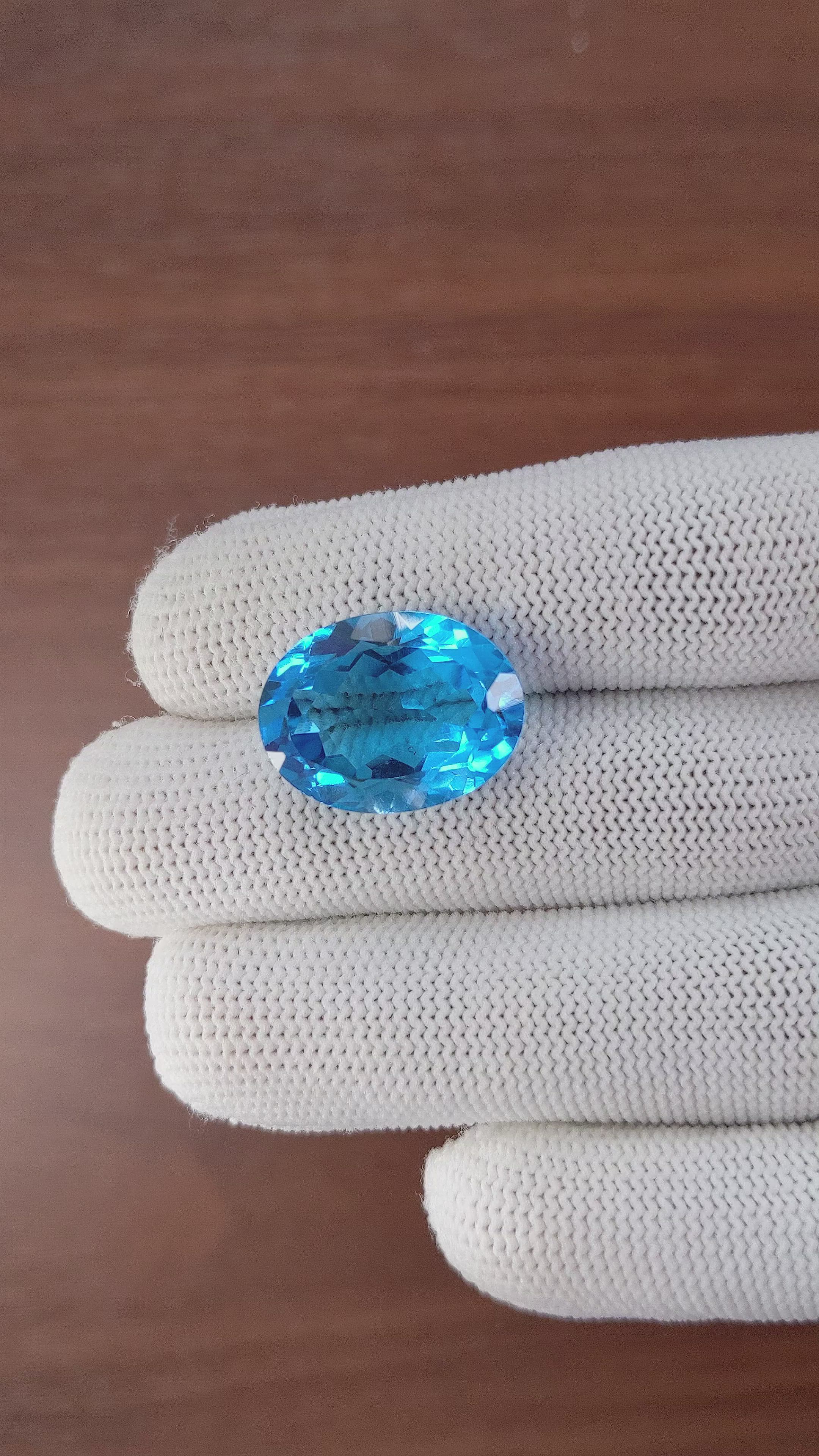 20.74 Ct. Topaz from Ceylon (Sri Lanka) Size Video