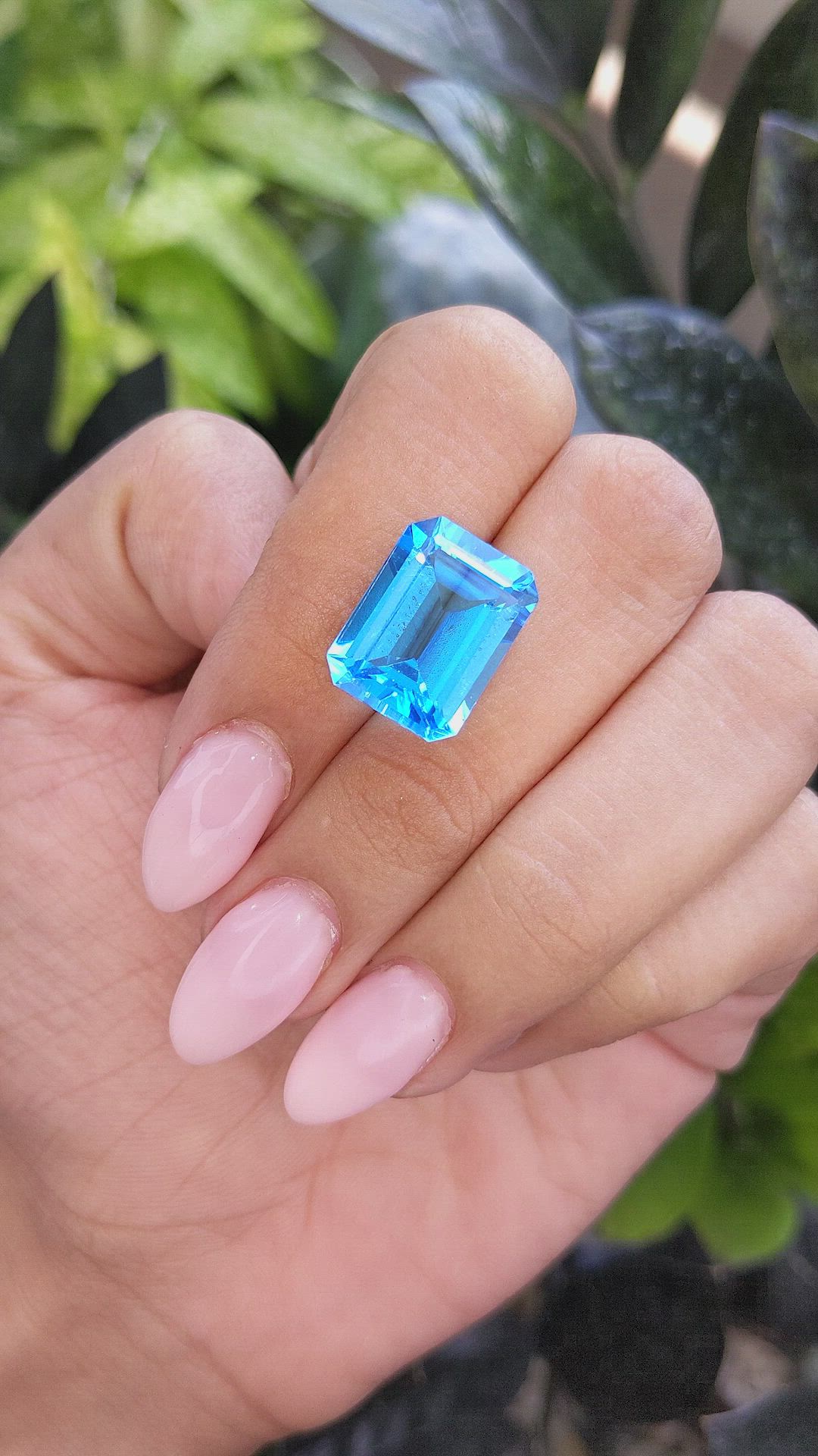 13.87 Ct. Topaz from Ceylon (Sri Lanka) Size Video