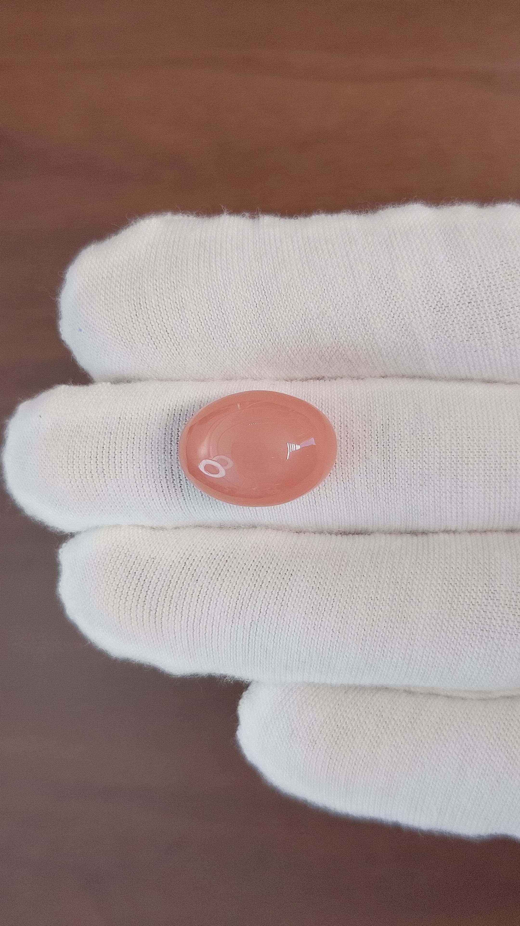 14.30 Ct. Cabochon Moonstone from Ceylon (Sri Lanka) Size Video