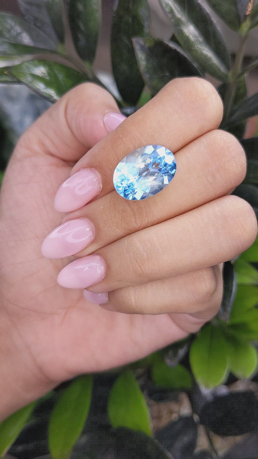 14.59 Ct. Topaz from Ceylon (Sri Lanka) Size Video