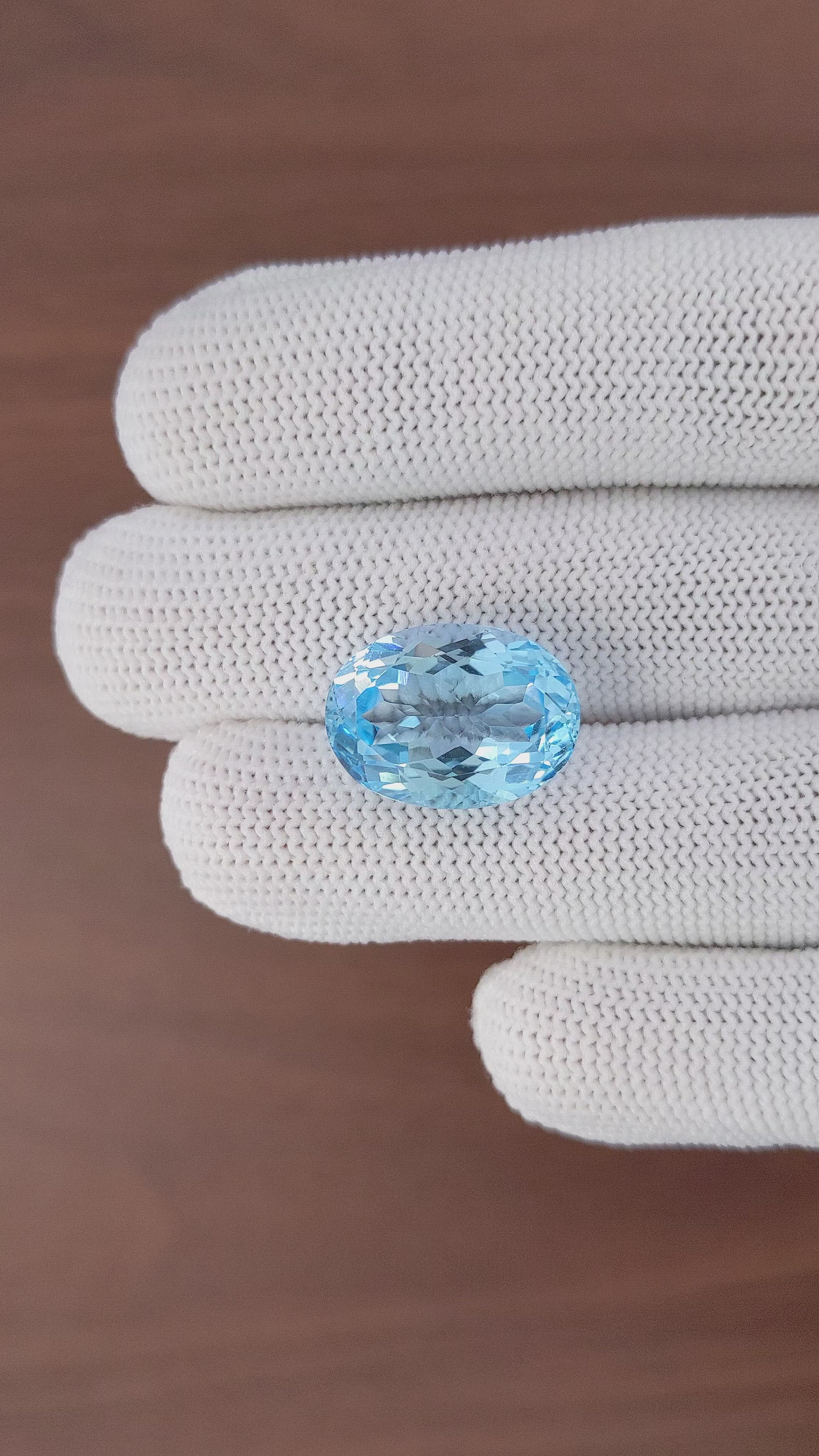16.68 Ct. Topaz from Ceylon (Sri Lanka) Size Video