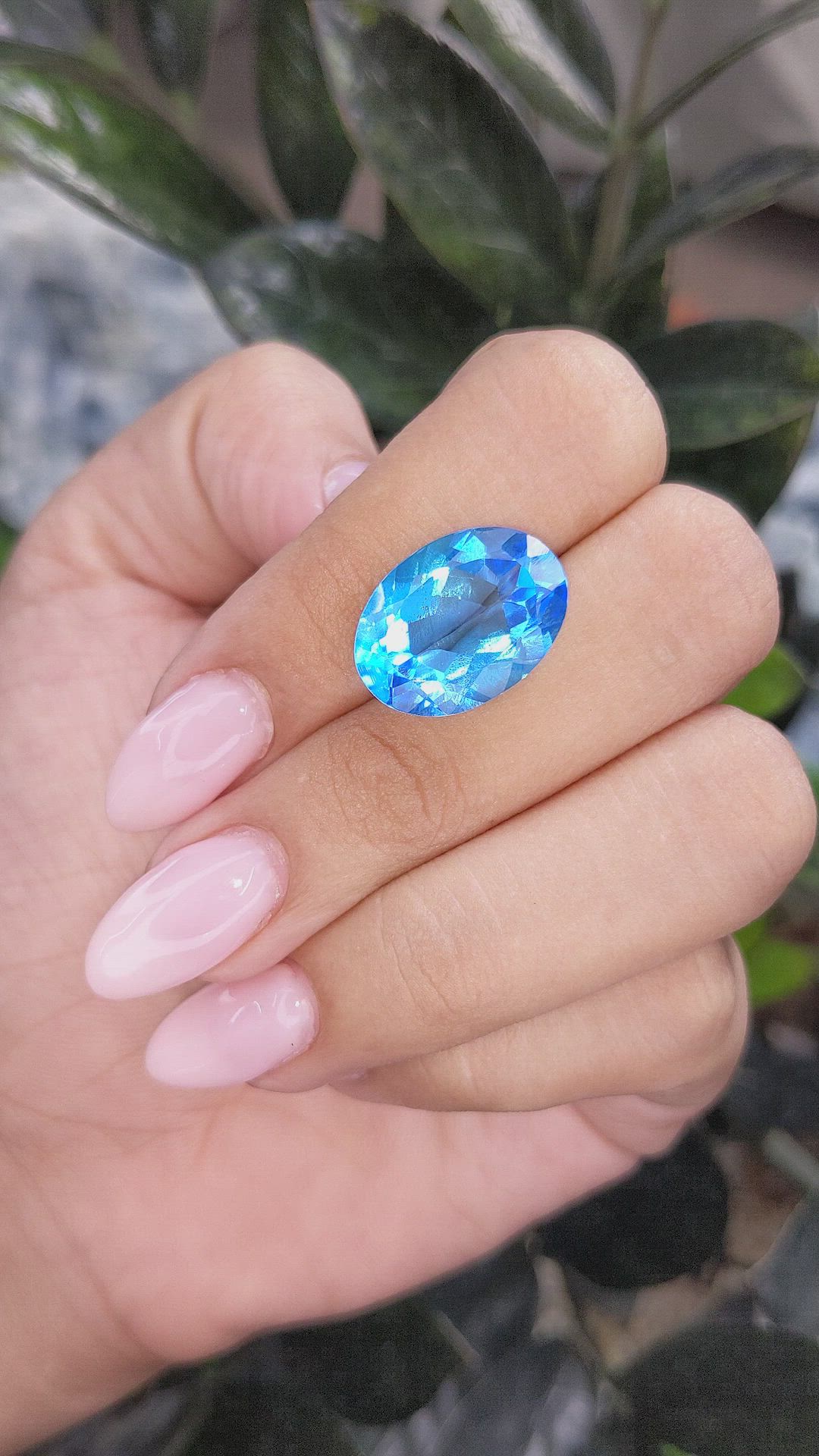 14.05 Ct. Topaz from Ceylon (Sri Lanka) Size Video