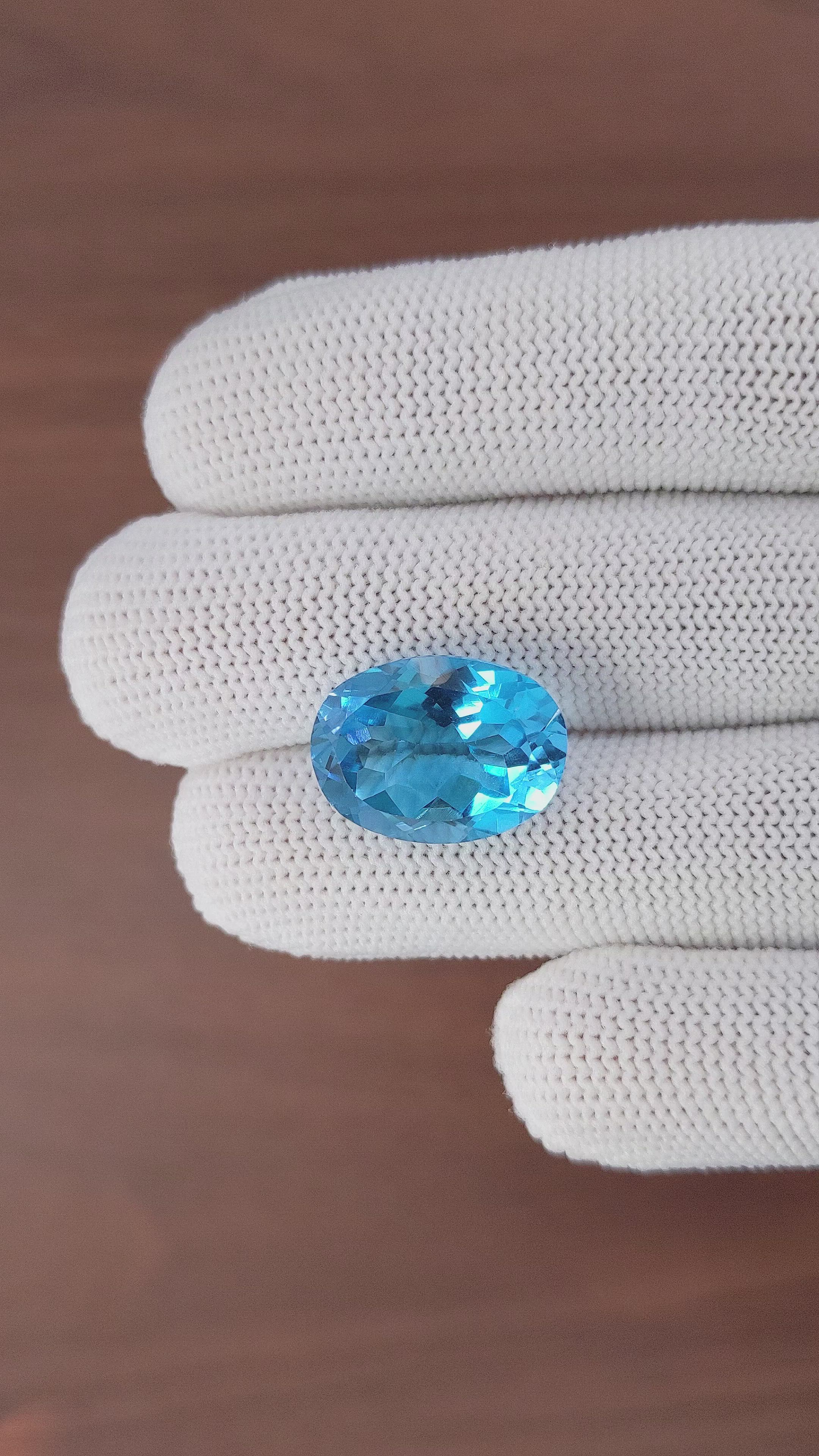 16.17 Ct. Topaz from Ceylon (Sri Lanka) Size Video