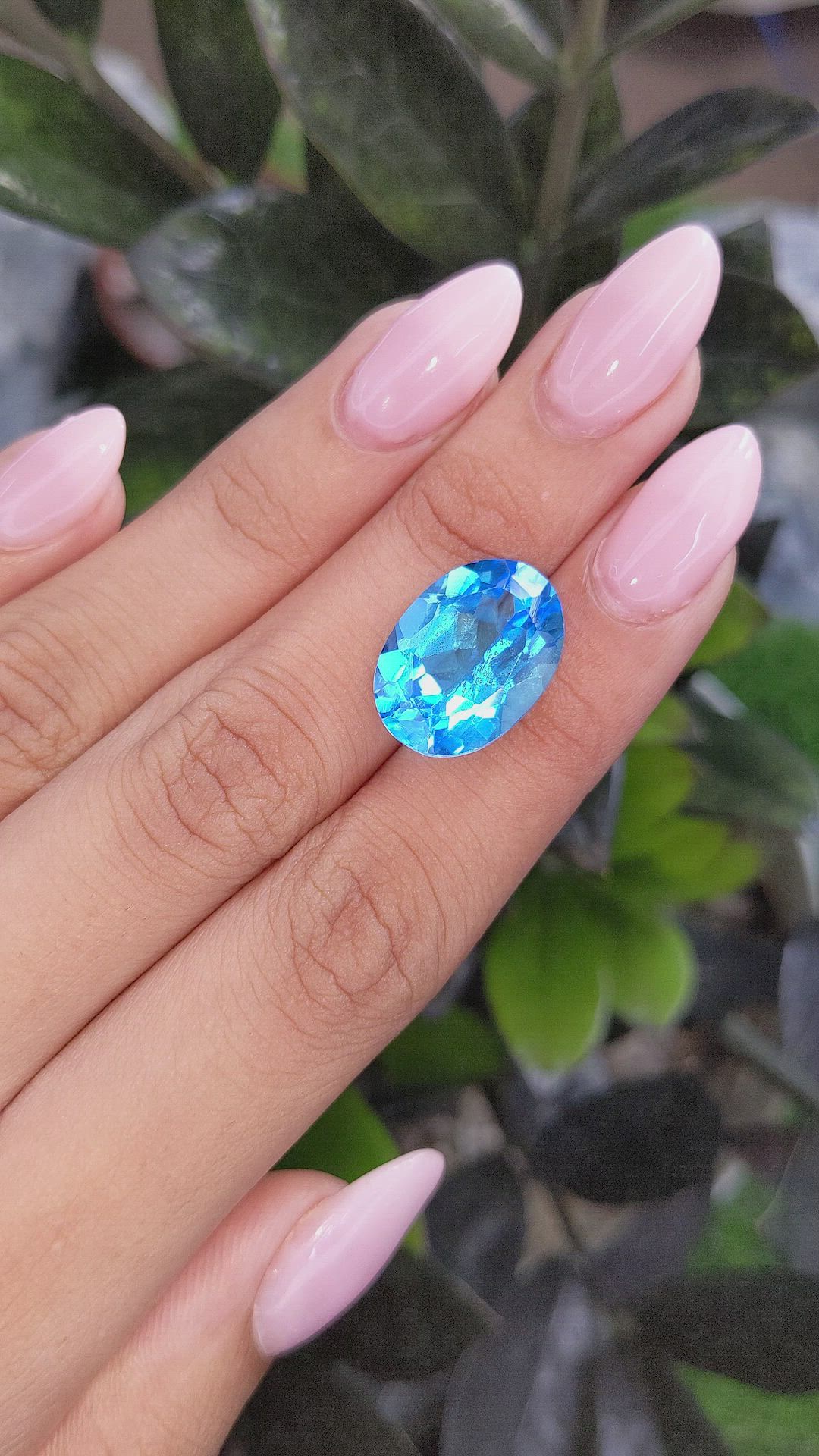 14.65 Ct. Topaz from Ceylon (Sri Lanka) Size Video