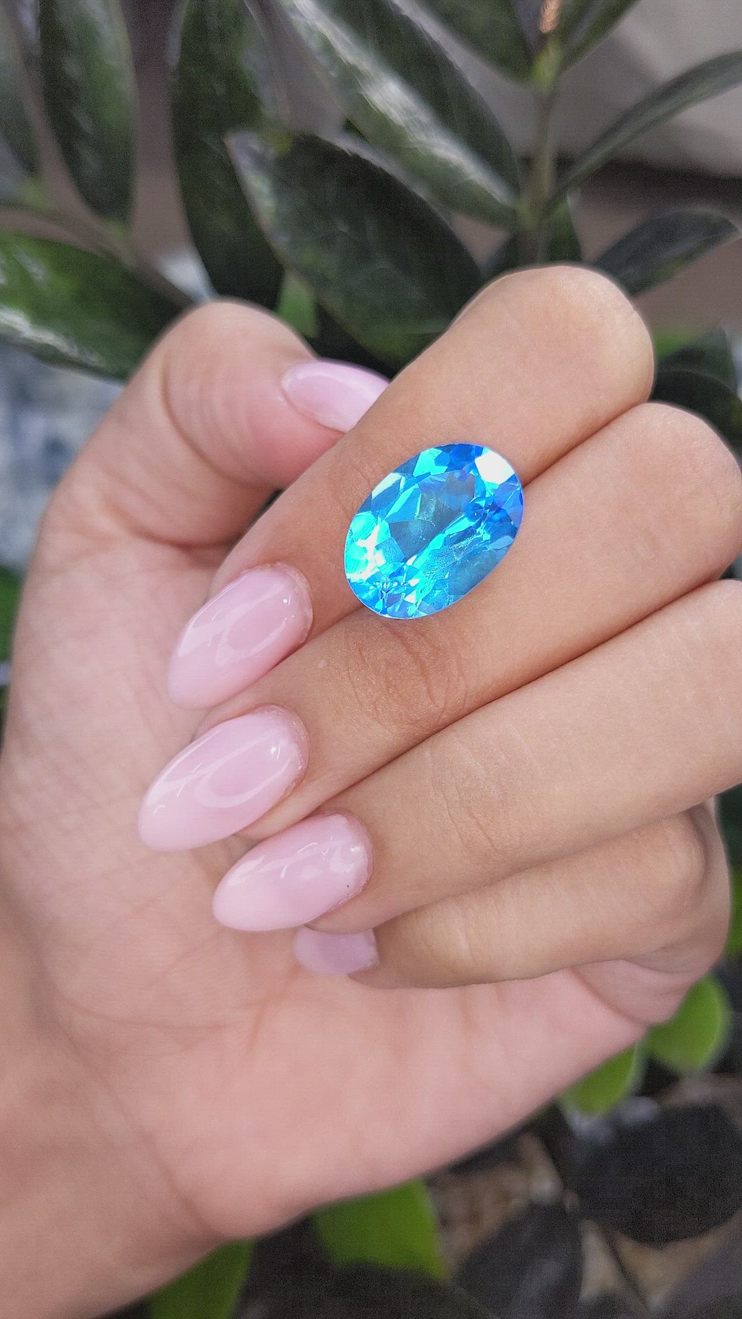 14.65 Ct. Topaz from Ceylon (Sri Lanka) Size Video