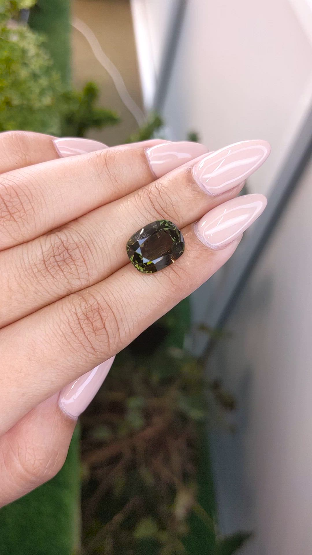 8.18 Ct. Alexandrite from Ceylon (Sri Lanka) Size Video