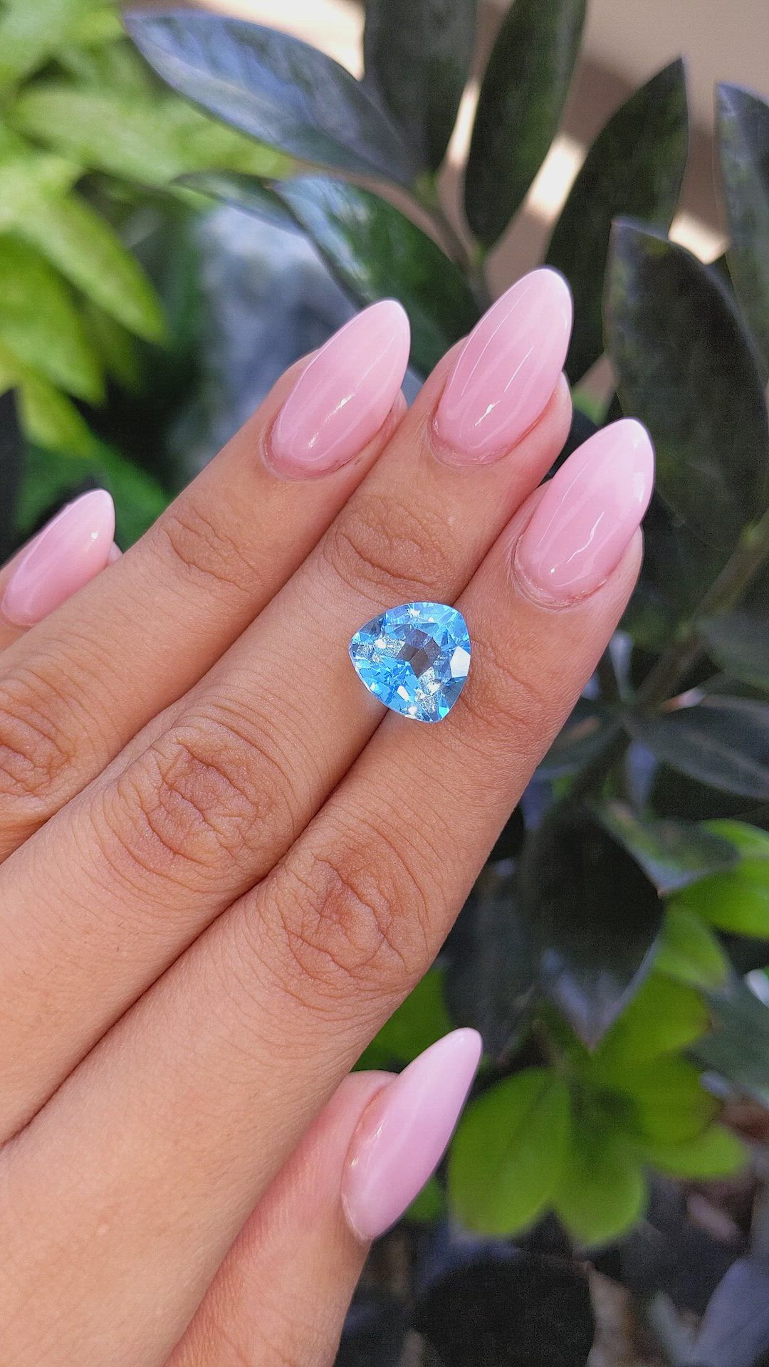 6.12 Ct. Topaz from Ceylon (Sri Lanka) Size Video