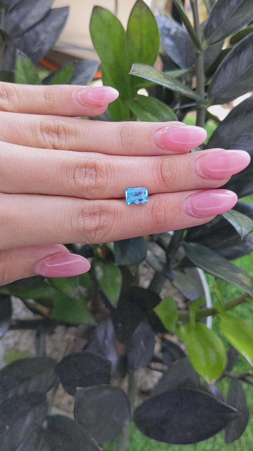 2.00 Ct. Topaz from Ceylon (Sri Lanka) Size Video