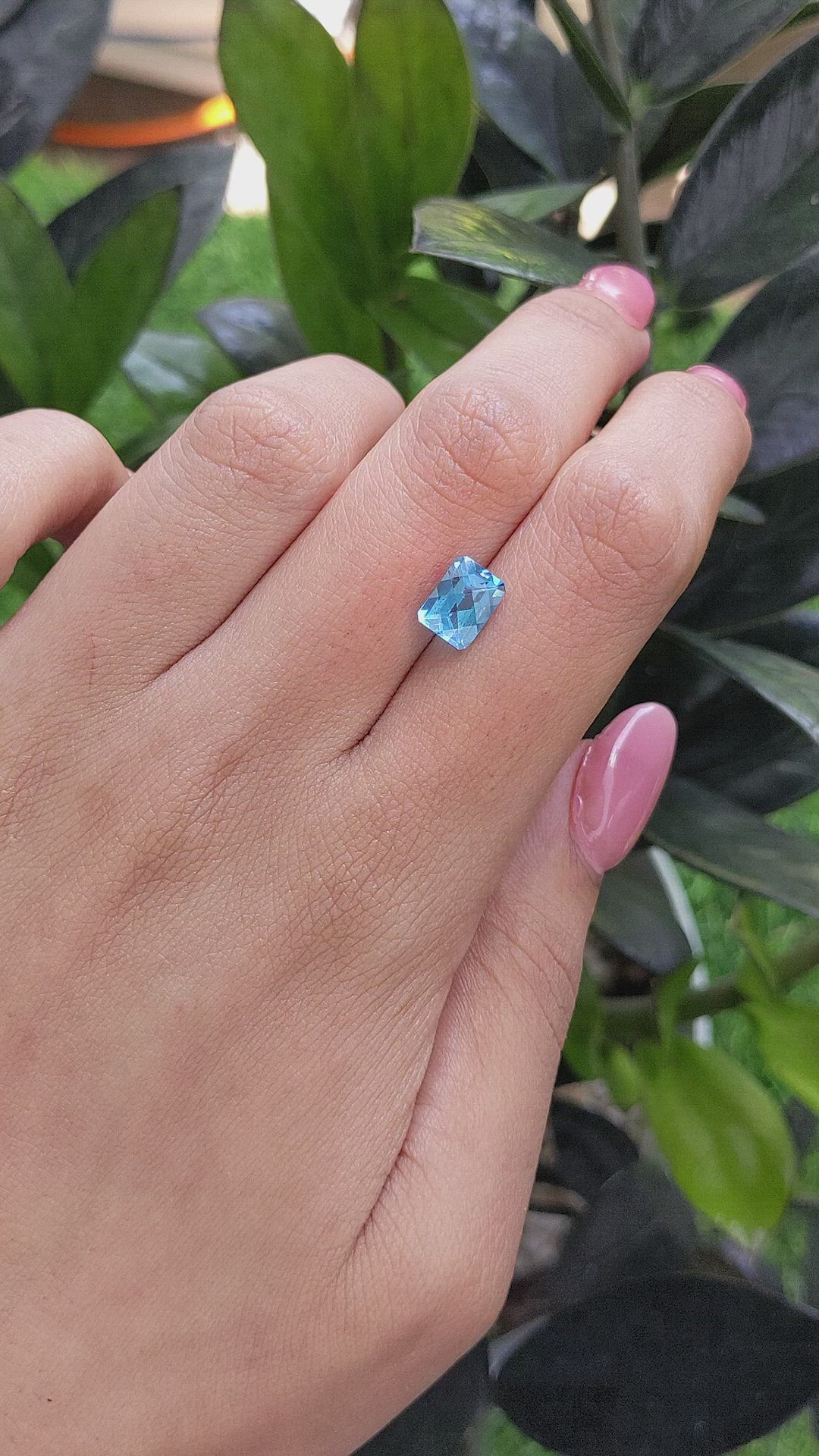 2.00 Ct. Topaz from Ceylon (Sri Lanka) Size Video