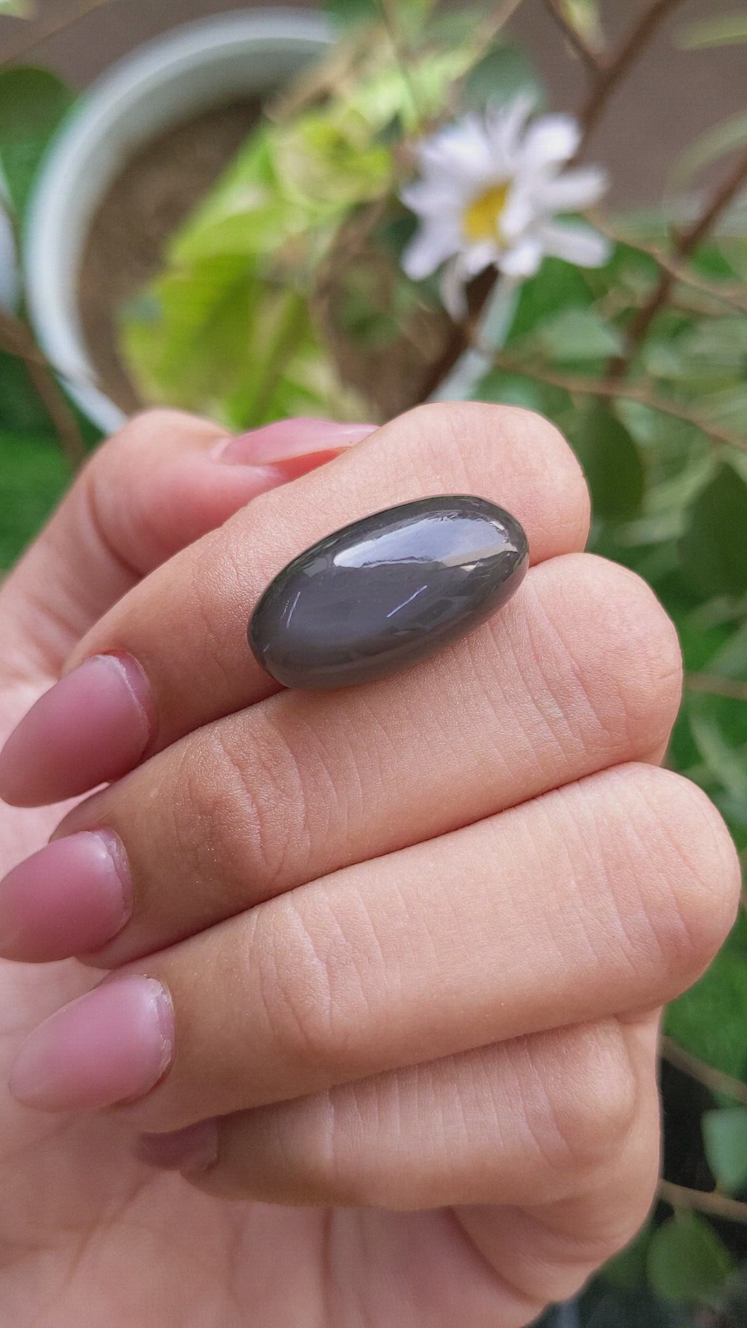 21.93 Ct. Cabochon Moonstone from Ceylon (Sri Lanka) Size Video