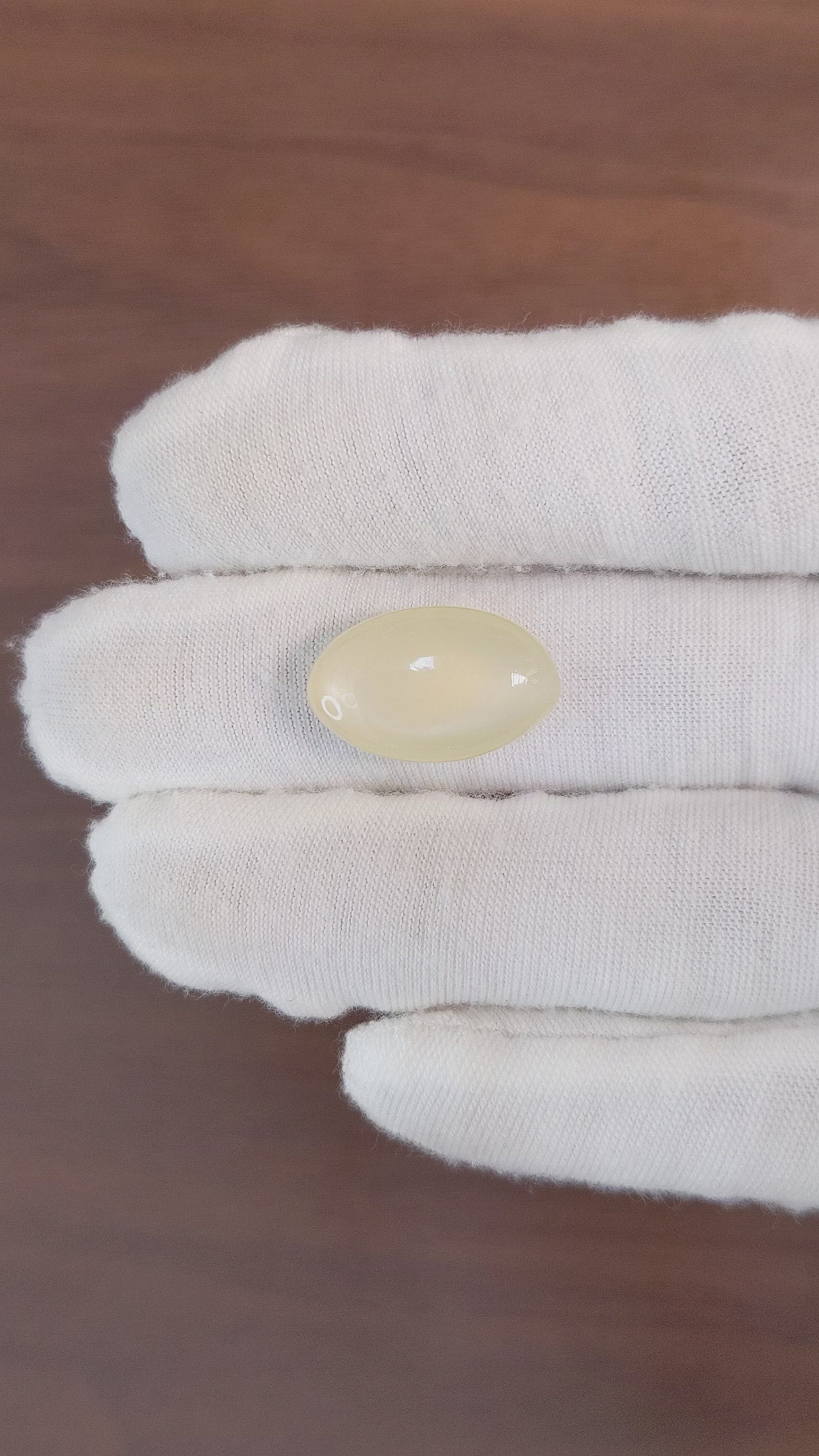 12.05 Ct. Cabochon Moonstone from Ceylon (Sri Lanka) Size Video