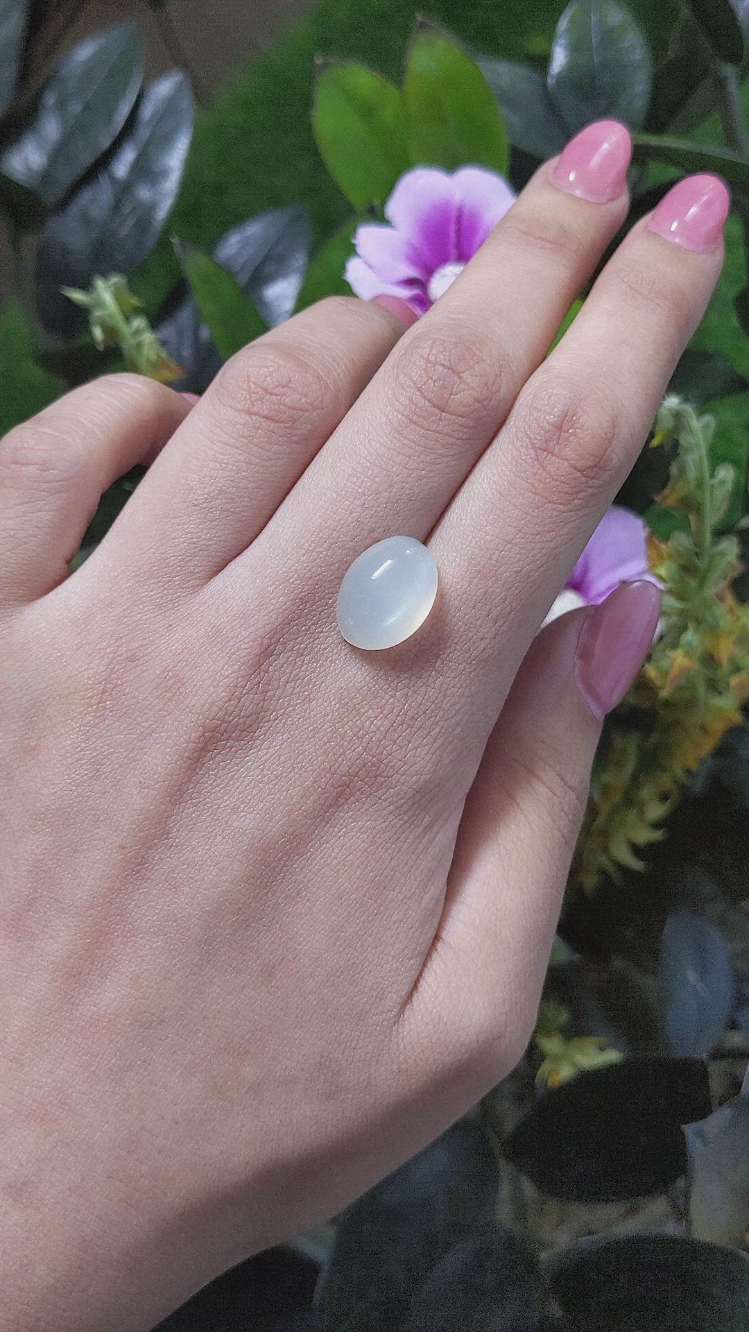 10.20 Ct. Cabochon Moonstone from Ceylon (Sri Lanka) Size Video
