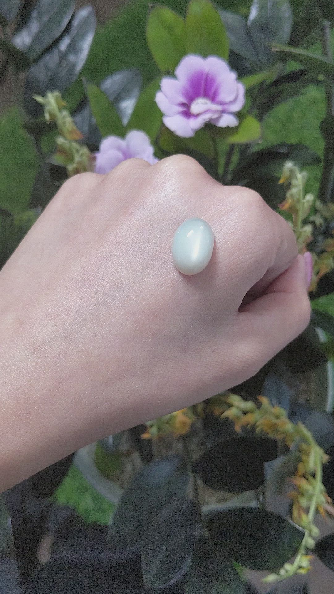 11.34 Ct. Cabochon Moonstone from Ceylon (Sri Lanka) Size Video