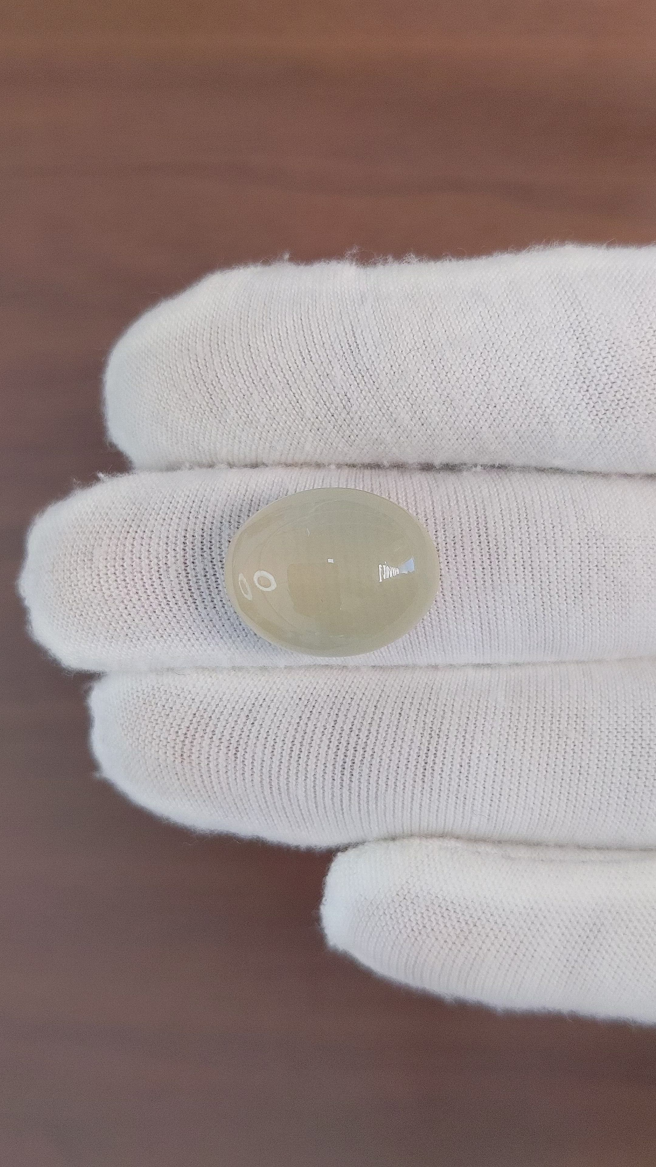 15.81 Ct. Cabochon Moonstone from Ceylon (Sri Lanka) Size Video
