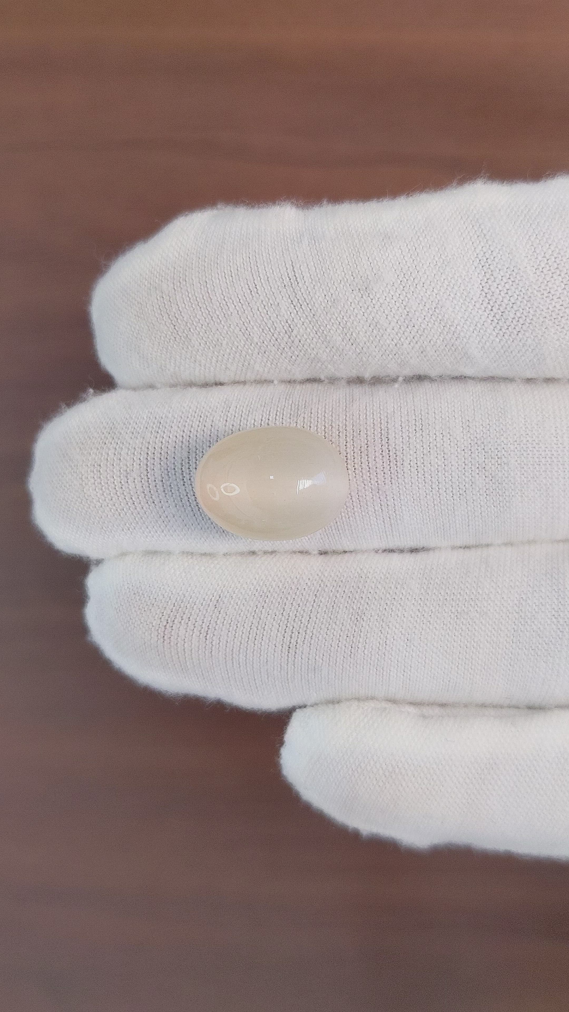 11.95 Ct. Cabochon Moonstone from Ceylon (Sri Lanka) Size Video