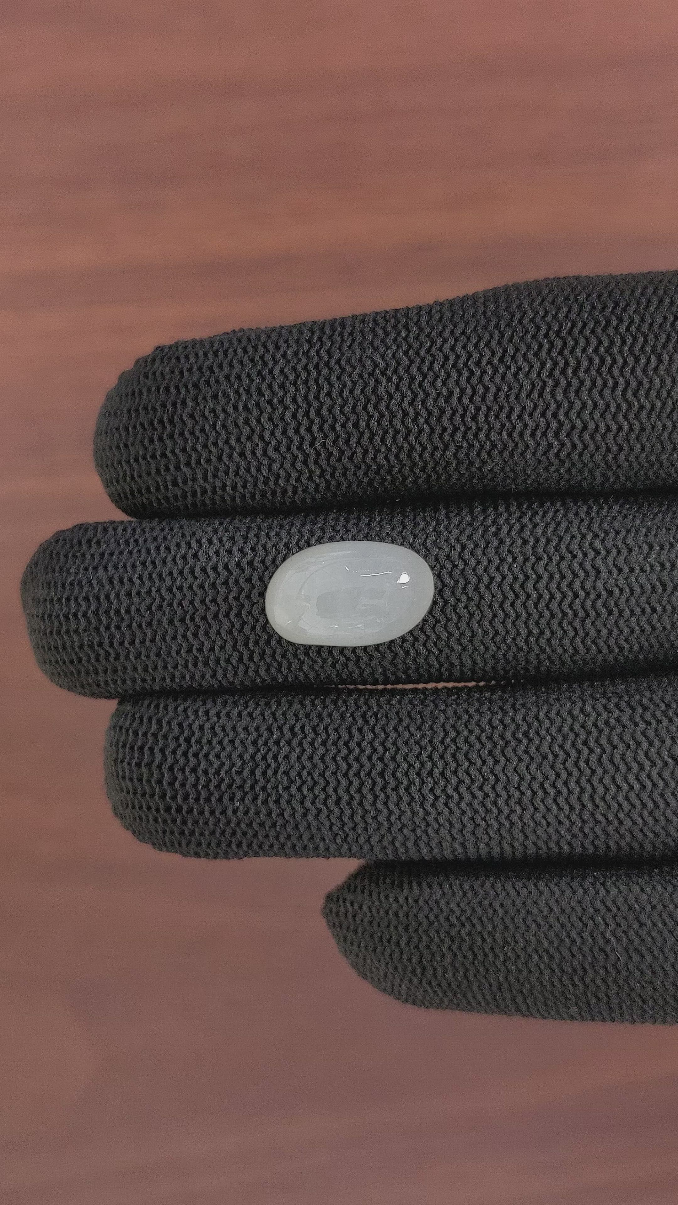 8.70 Ct. Cabochon Moonstone from Ceylon (Sri Lanka) Size Video