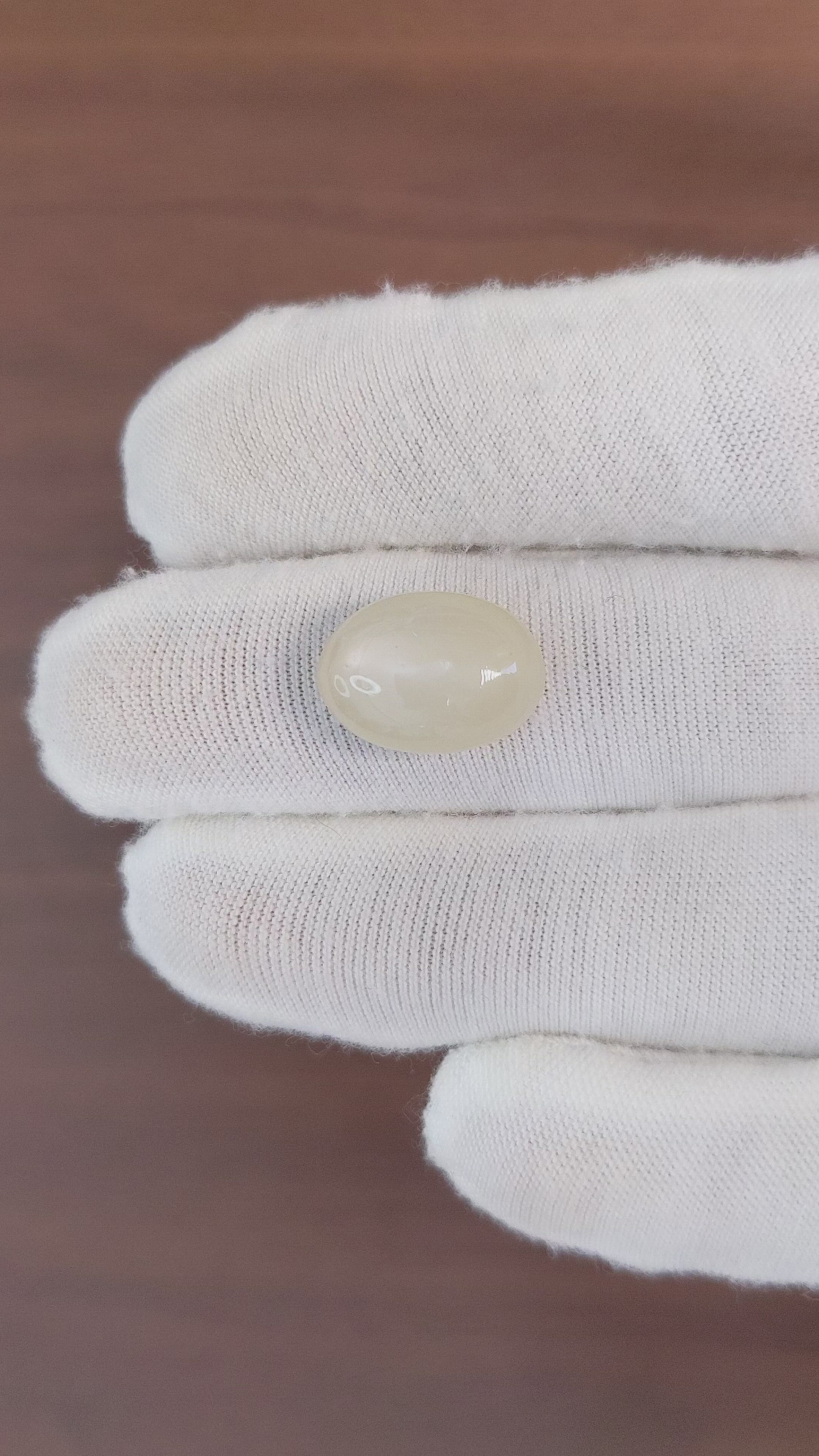 8.82 Ct. Cabochon Moonstone from Ceylon (Sri Lanka) Size Video