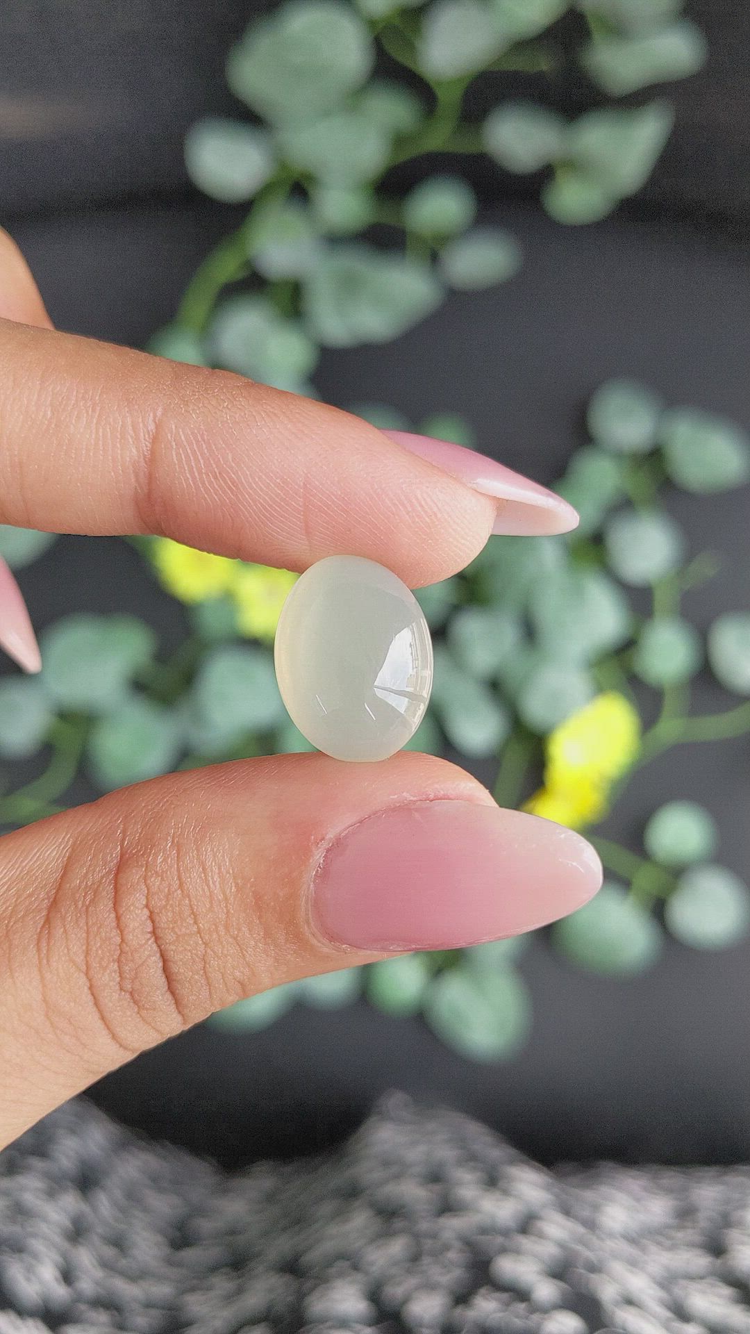 8.66 Ct. Cabochon Moonstone from Ceylon (Sri Lanka) Size Video