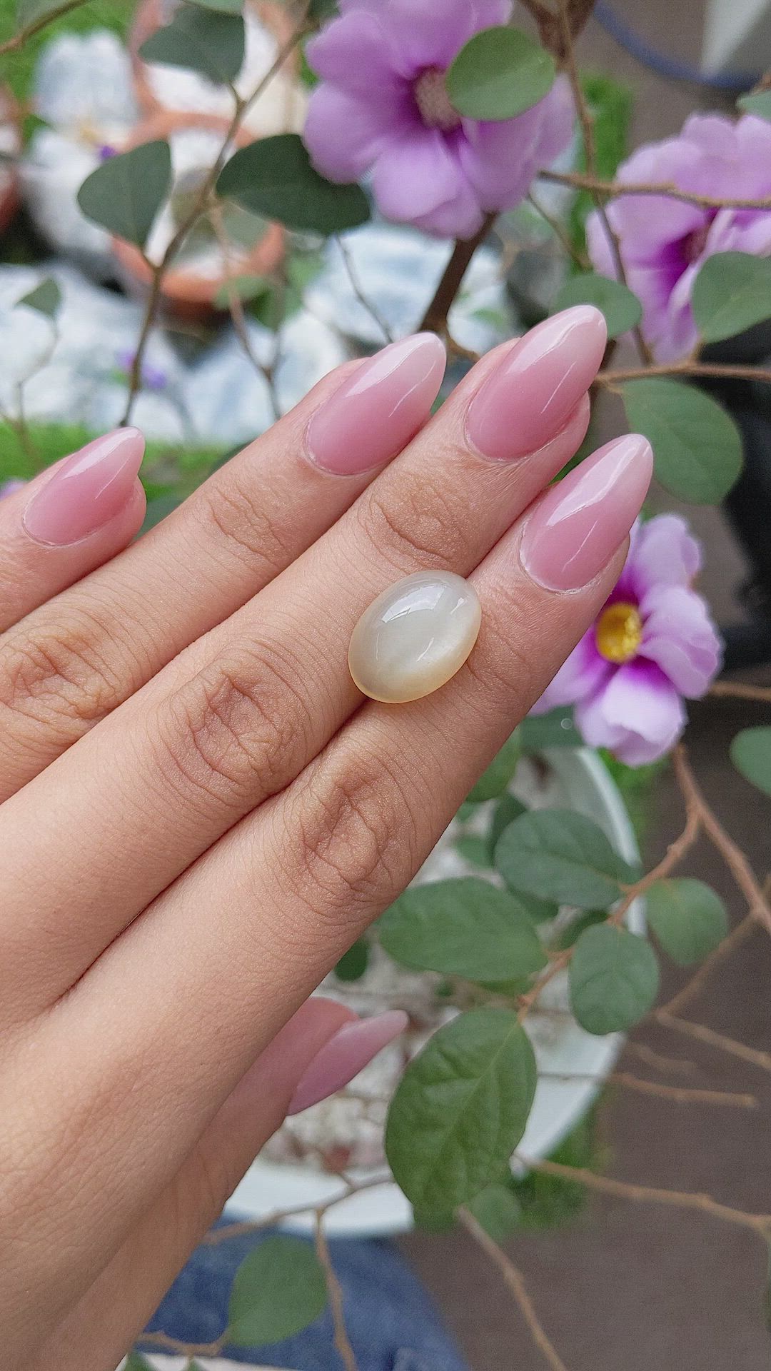 9.63 Ct. Cabochon Moonstone from Ceylon (Sri Lanka) Size Video