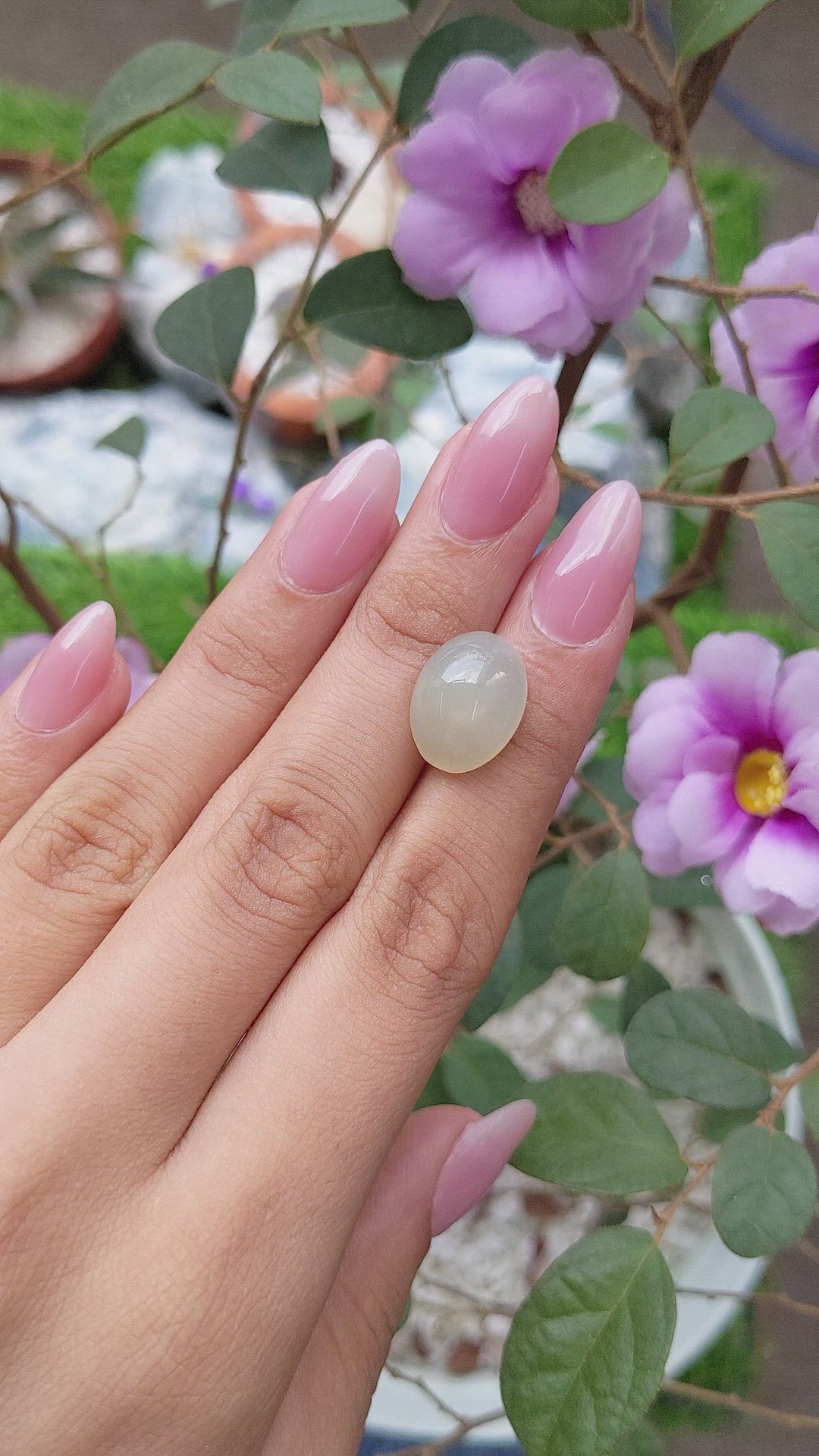 10.07 Ct. Cabochon Moonstone from Ceylon (Sri Lanka) Size Video
