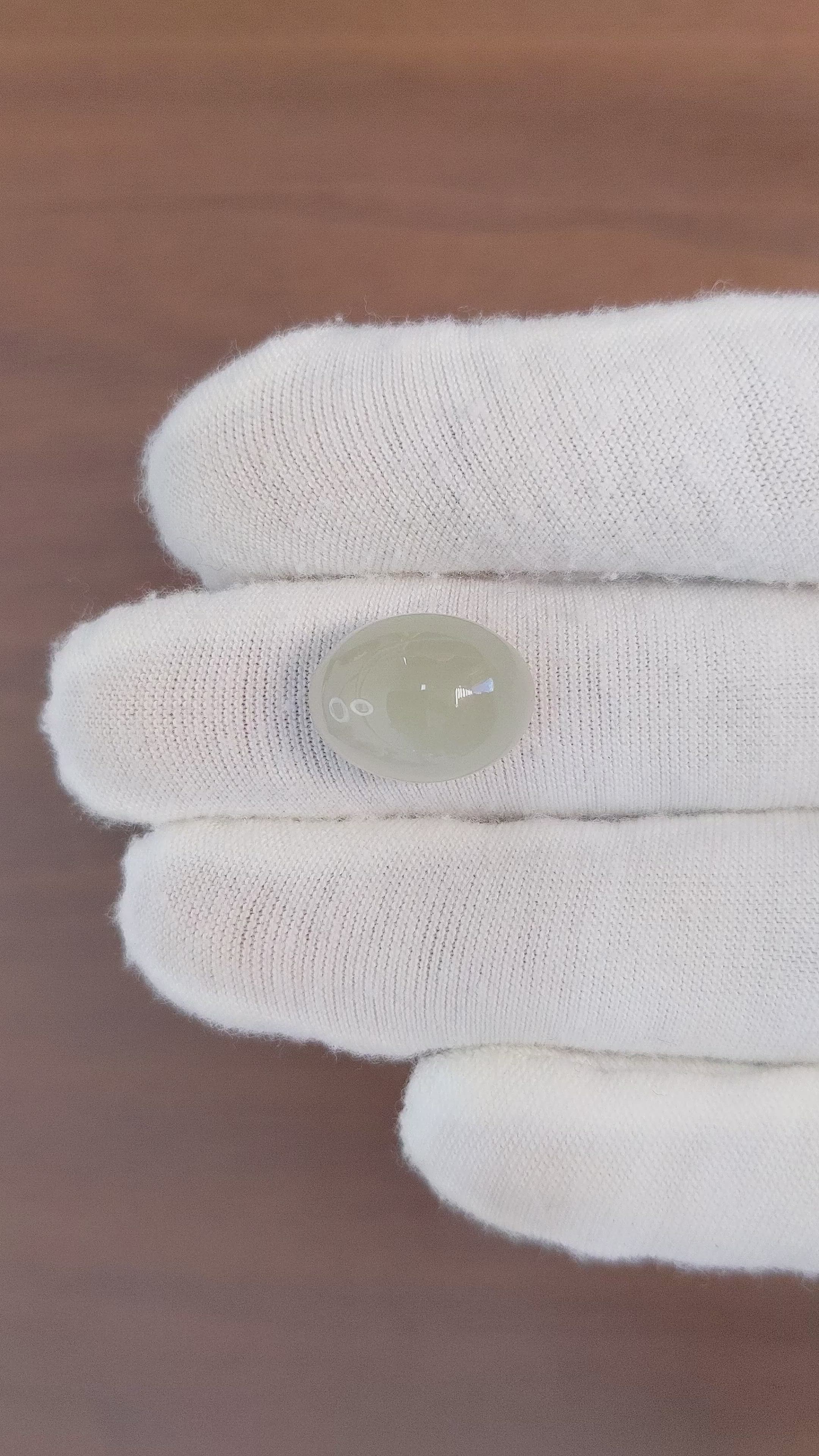 10.07 Ct. Cabochon Moonstone from Ceylon (Sri Lanka) Size Video