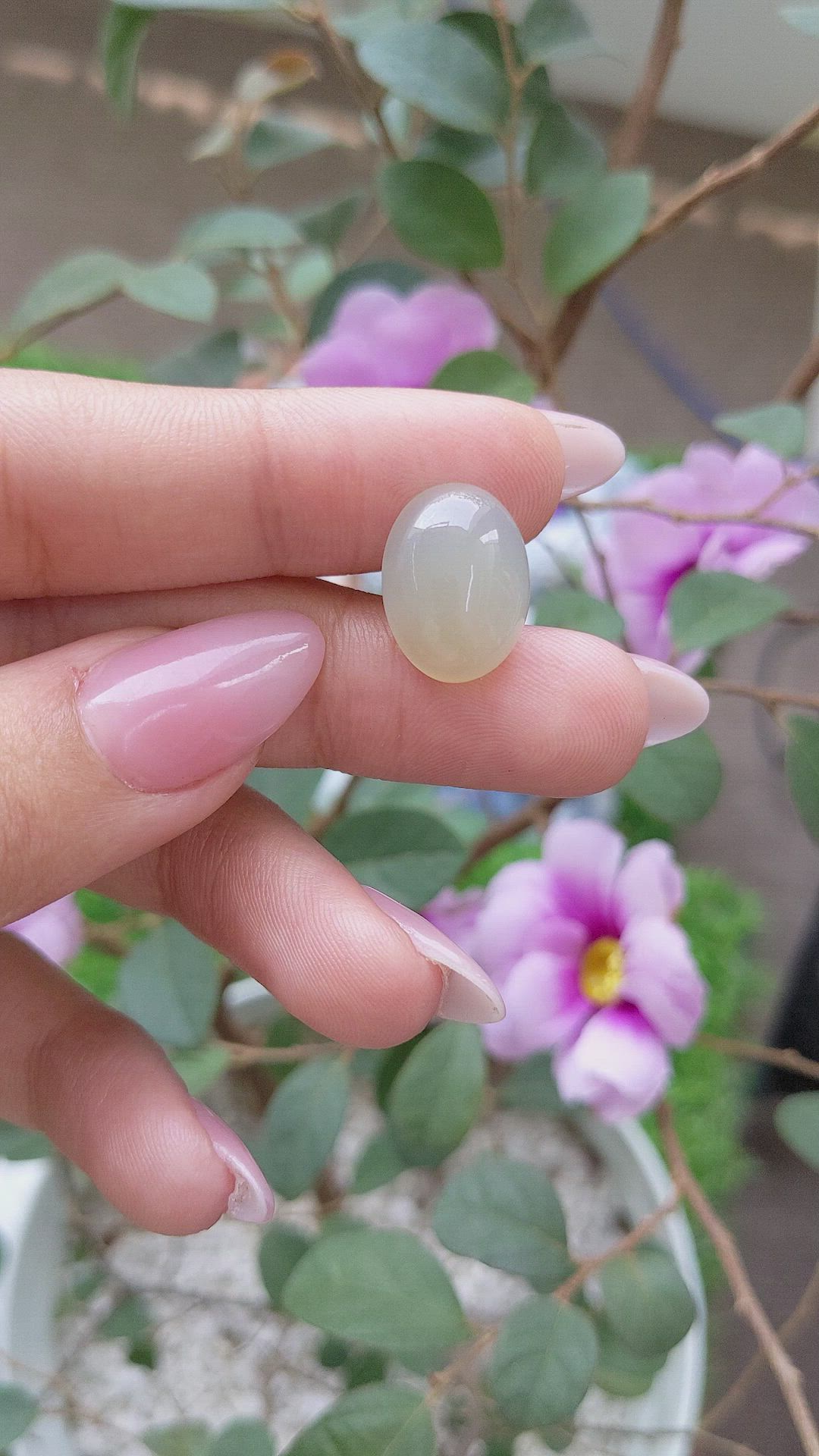 9.85 Ct. Cabochon Moonstone from Ceylon (Sri Lanka) Size Video