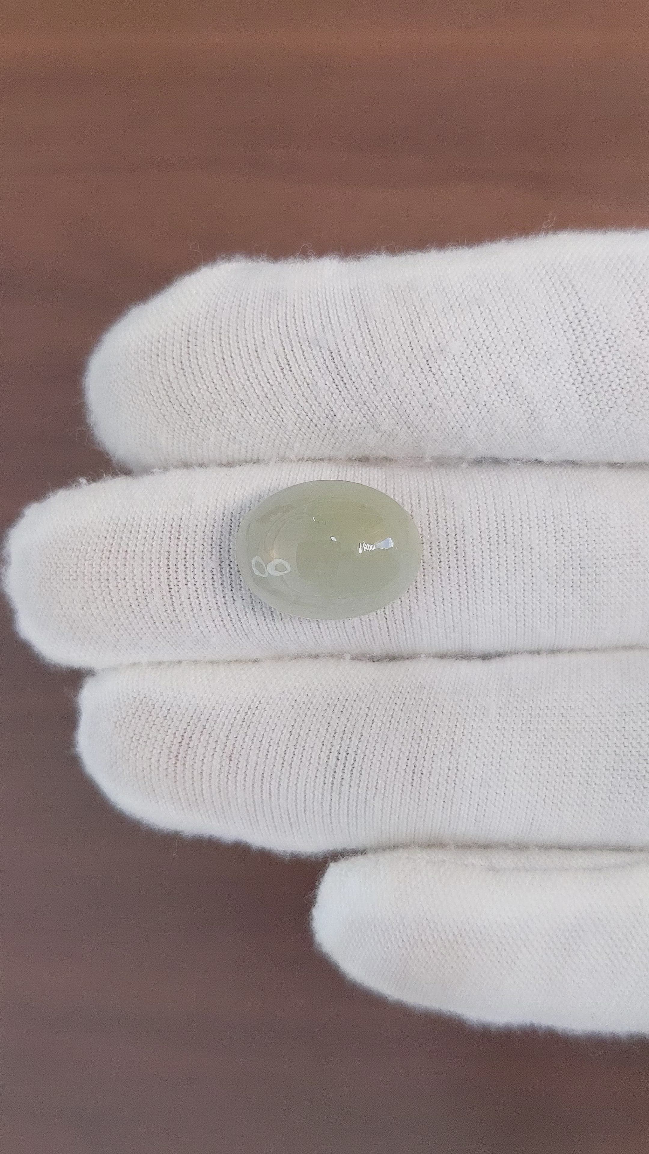 8.39 Ct. Cabochon Moonstone from Ceylon (Sri Lanka) Size Video