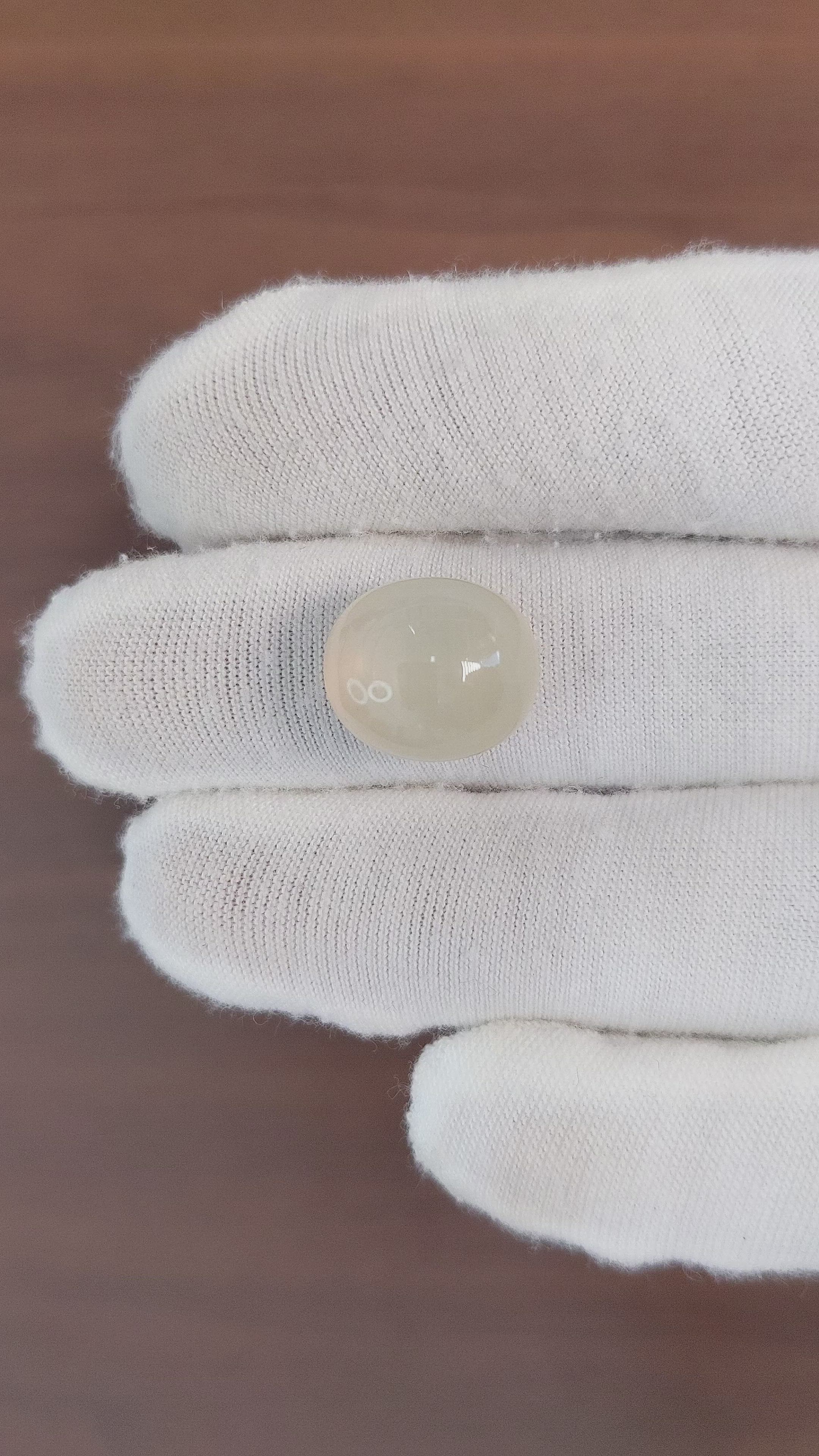 13.86 Ct. Cabochon Moonstone from Ceylon (Sri Lanka) Size Video