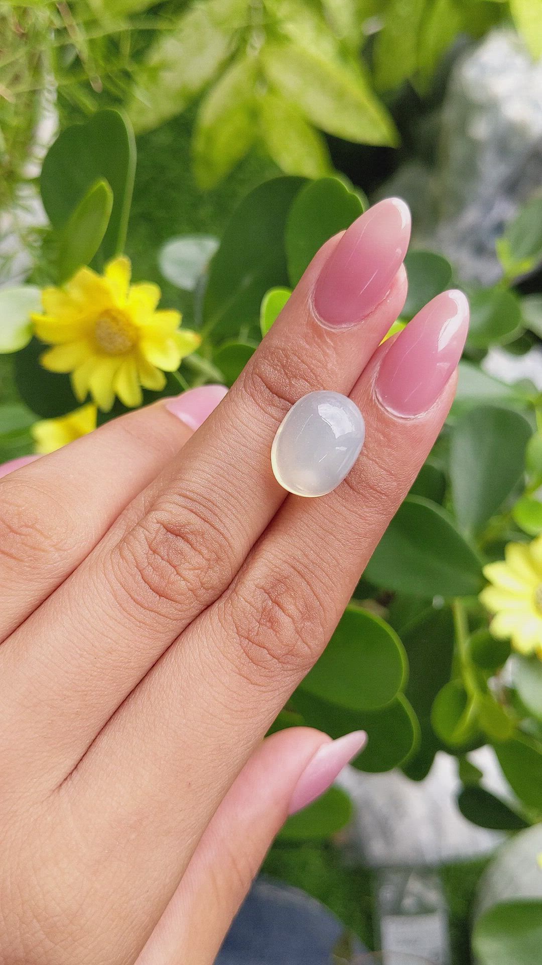 11.23 Ct. Cabochon Moonstone from Ceylon (Sri Lanka) Size Video