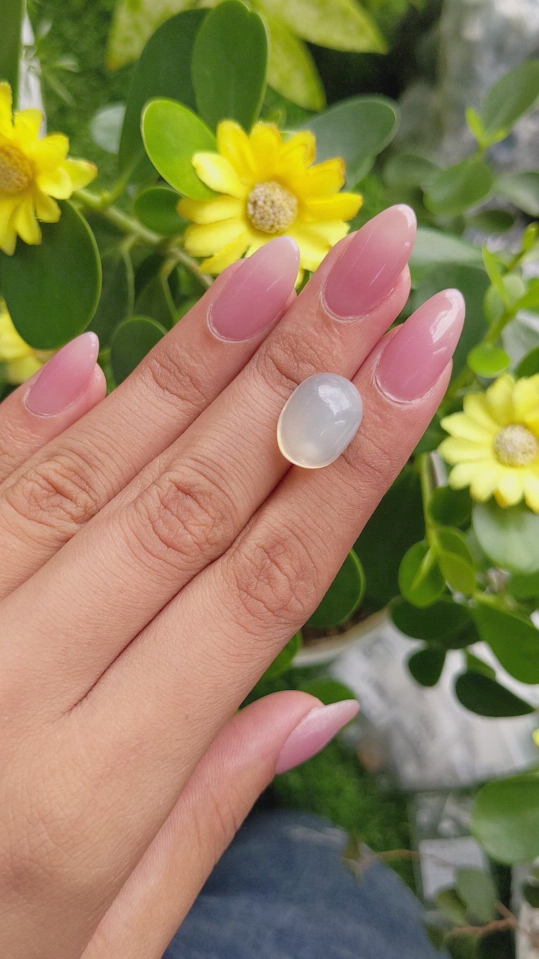 11.23 Ct. Cabochon Moonstone from Ceylon (Sri Lanka) Size Video