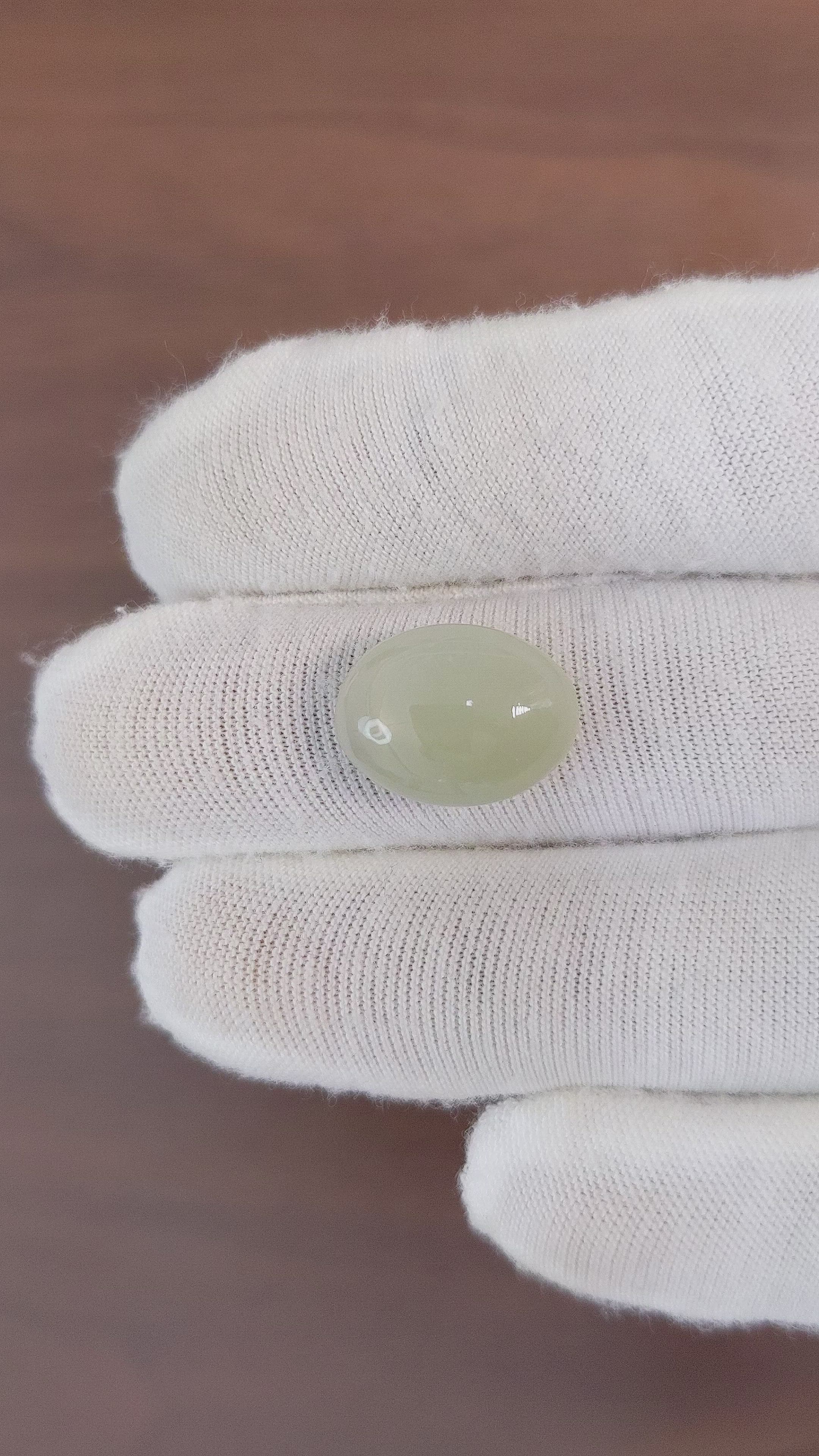 9.18 Ct. Cabochon Moonstone from Ceylon (Sri Lanka) Size Video