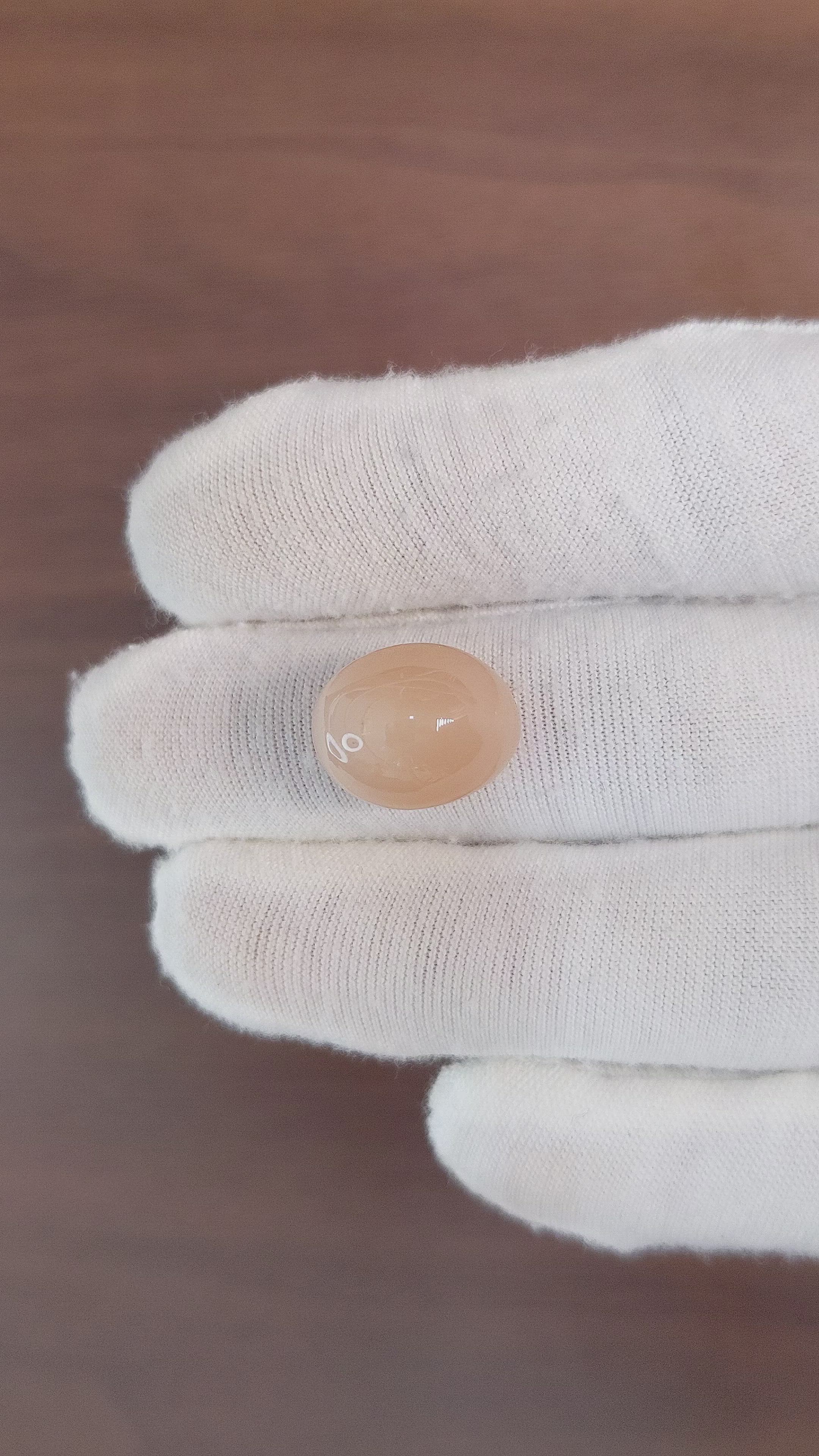 17.39 Ct. Cabochon Moonstone from Ceylon (Sri Lanka) Size Video