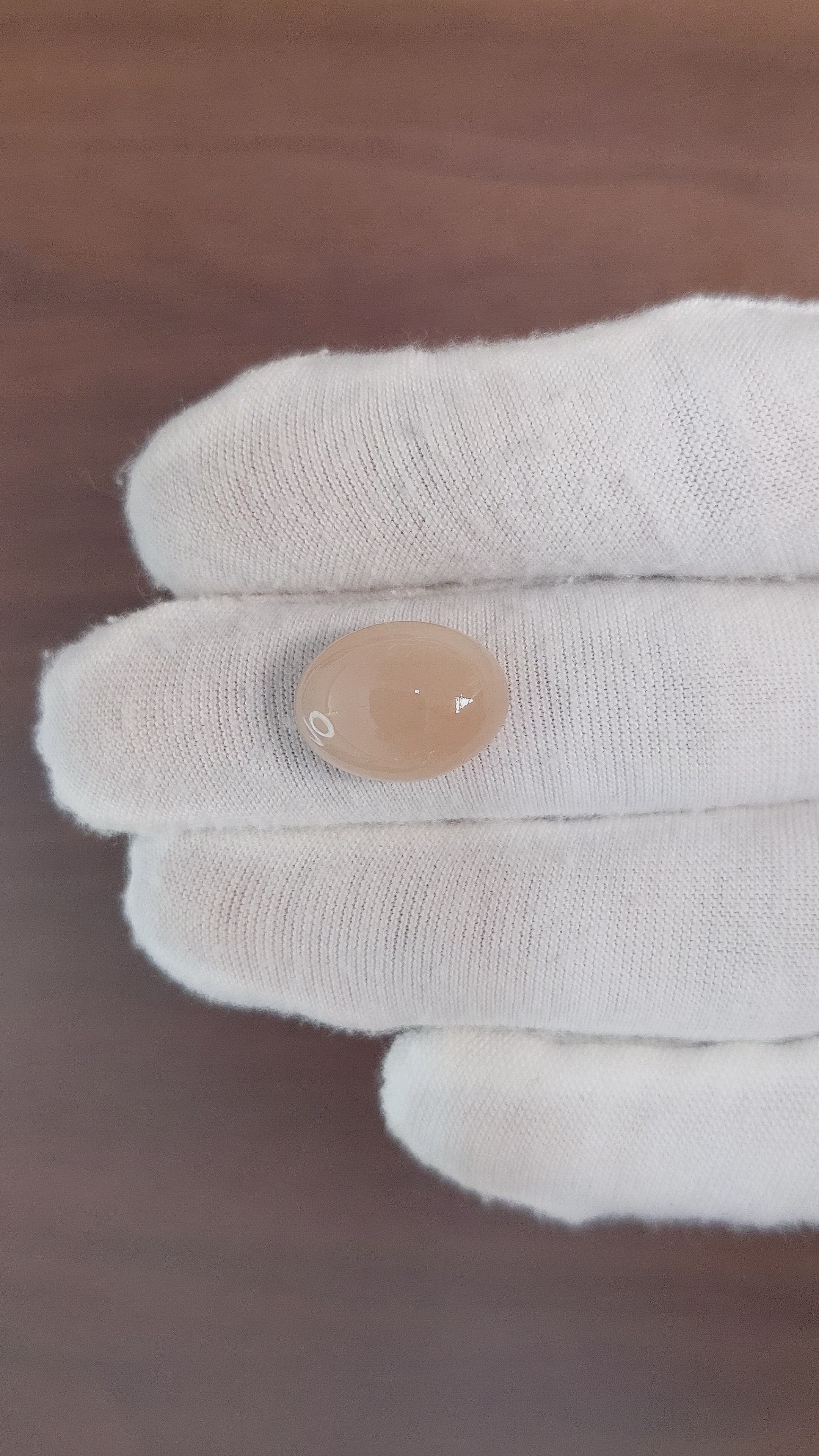 9.49 Ct. Cabochon Moonstone from Ceylon (Sri Lanka) Size Video