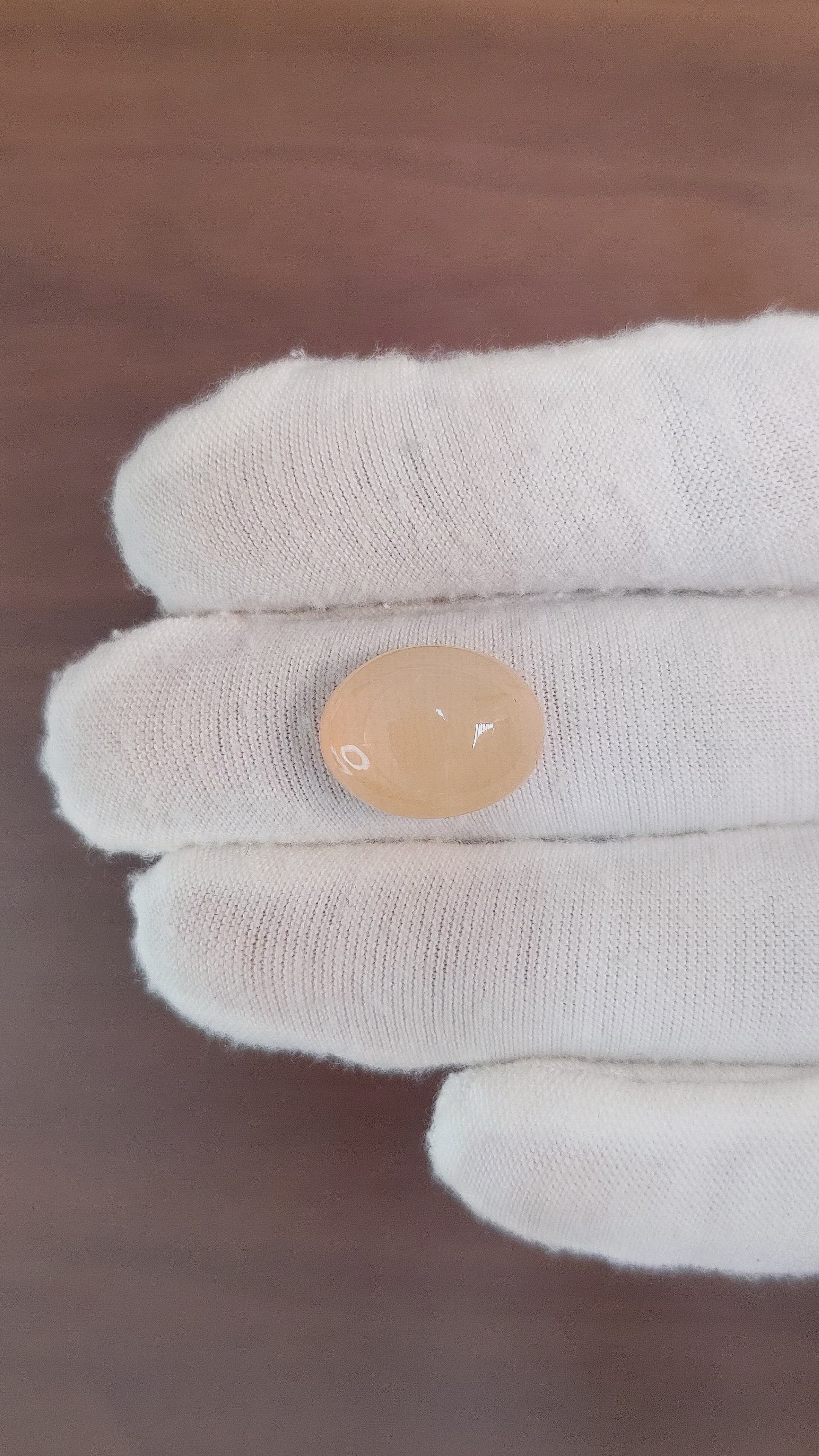 10.55 Ct. Cabochon Moonstone from Ceylon (Sri Lanka) Size Video