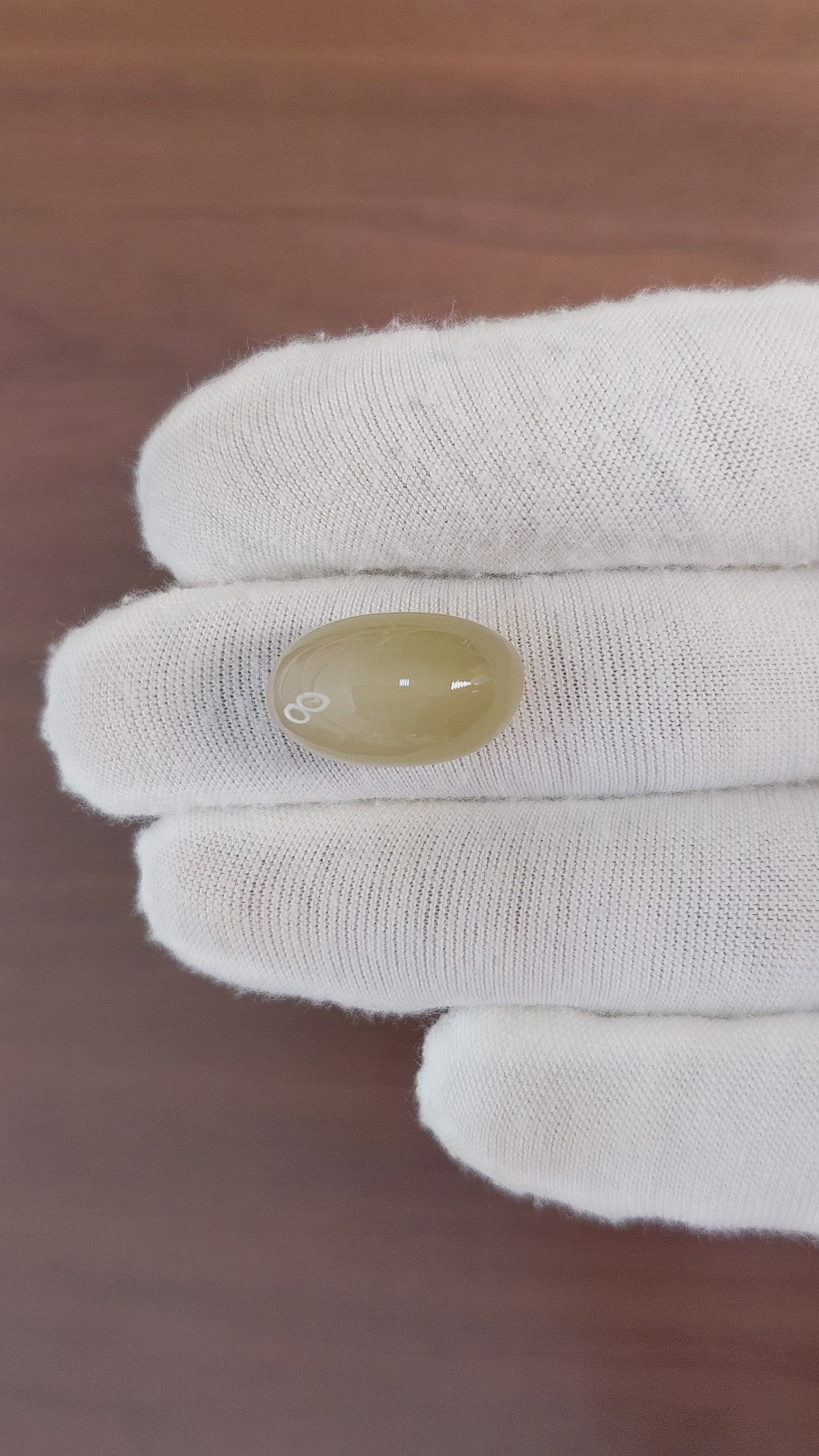 22.22 Ct. Cabochon Moonstone from Ceylon (Sri Lanka) Size Video